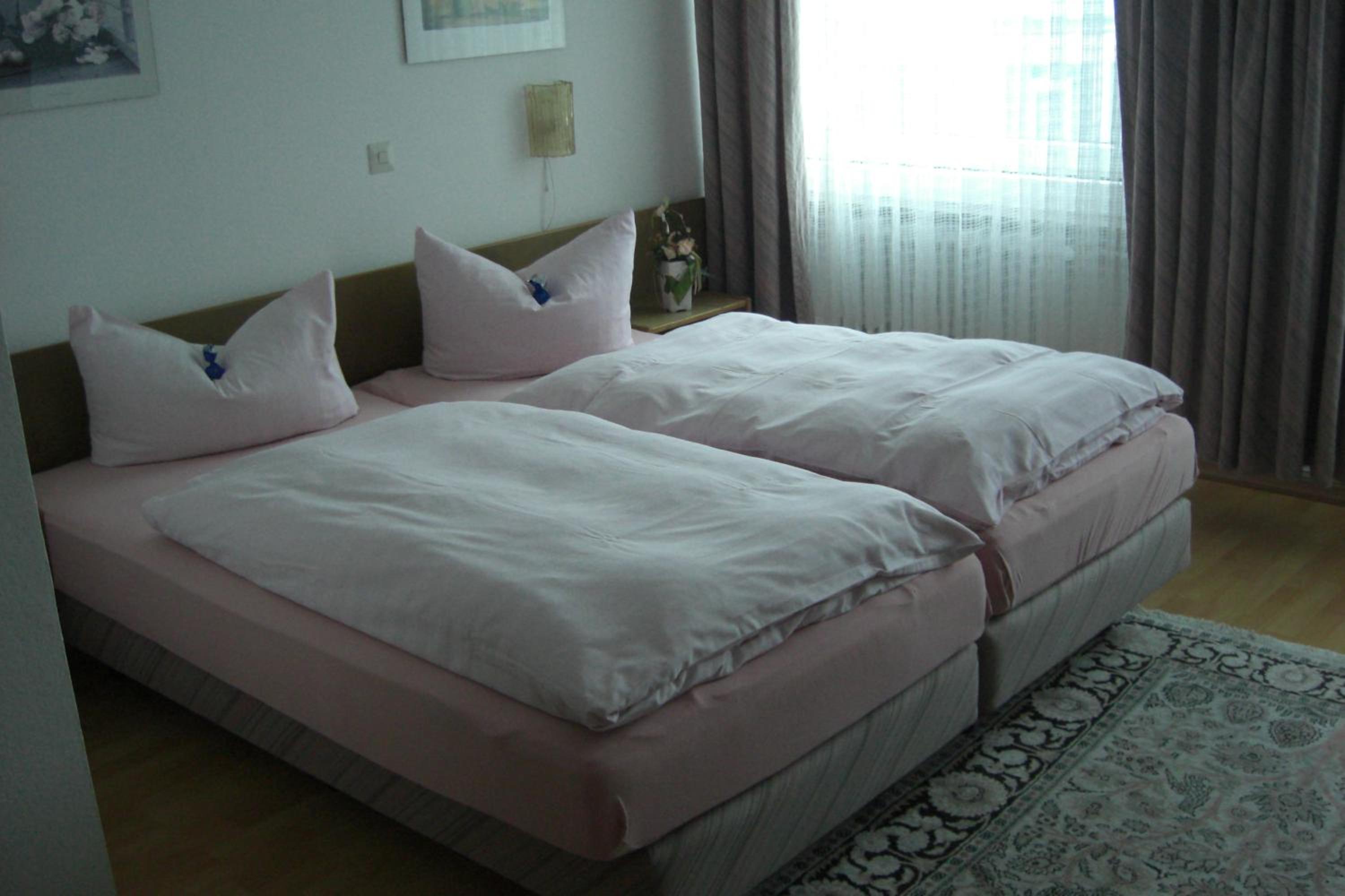 Double Room - Photo 6