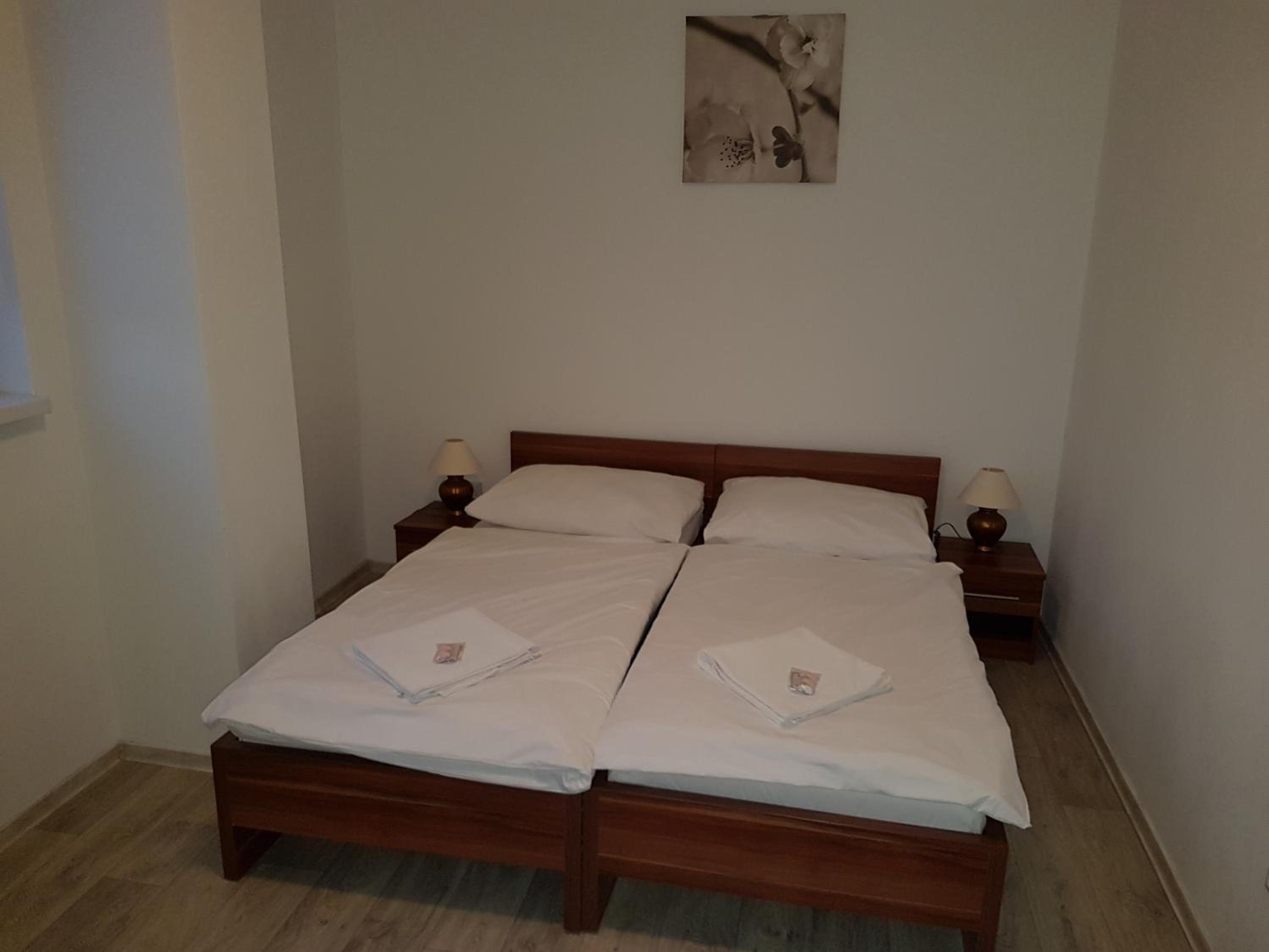 Double or Twin Room - Photo 8