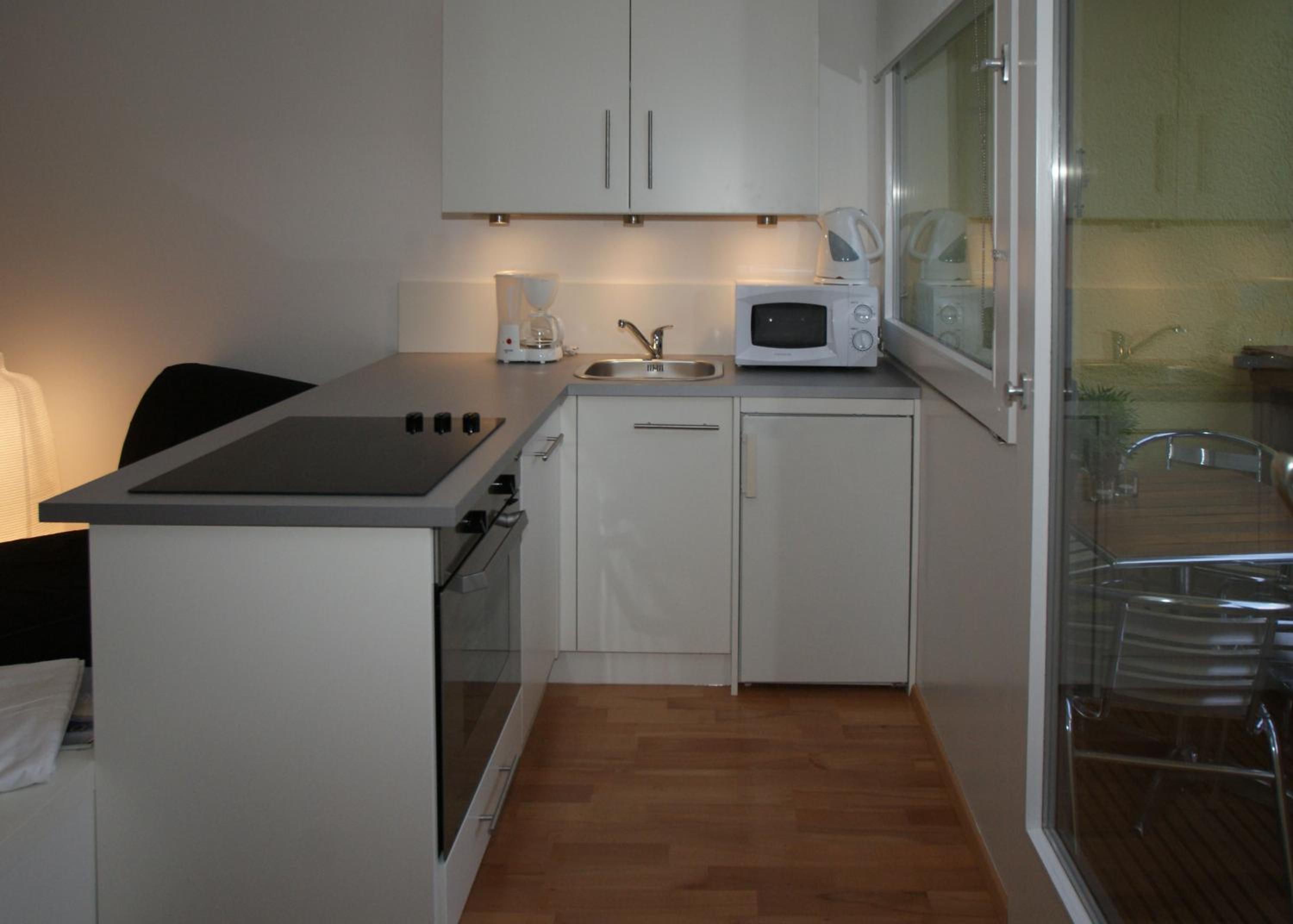 Deluxe Studio Apartment - Photo 2