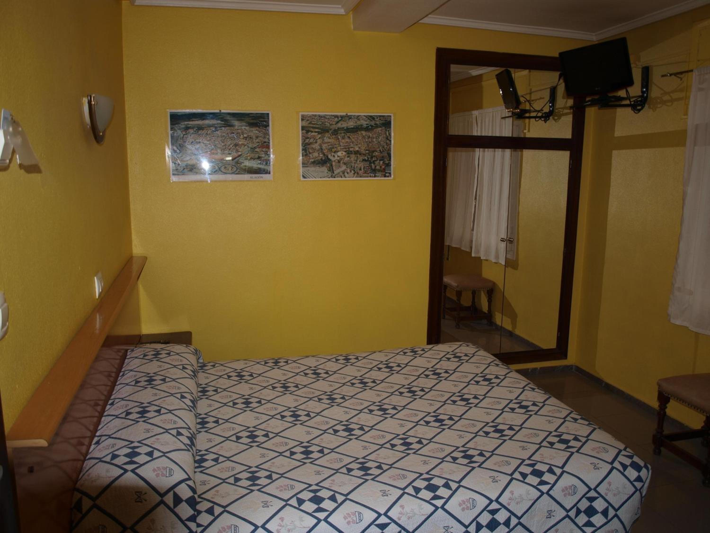 Single Room photo 2