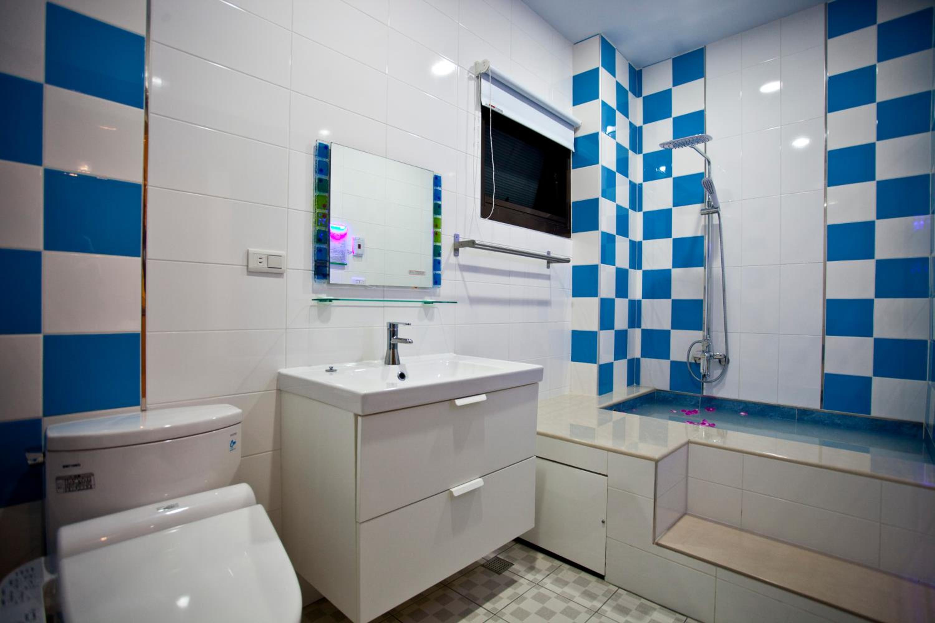 Twin Room with Bathroom photo 3