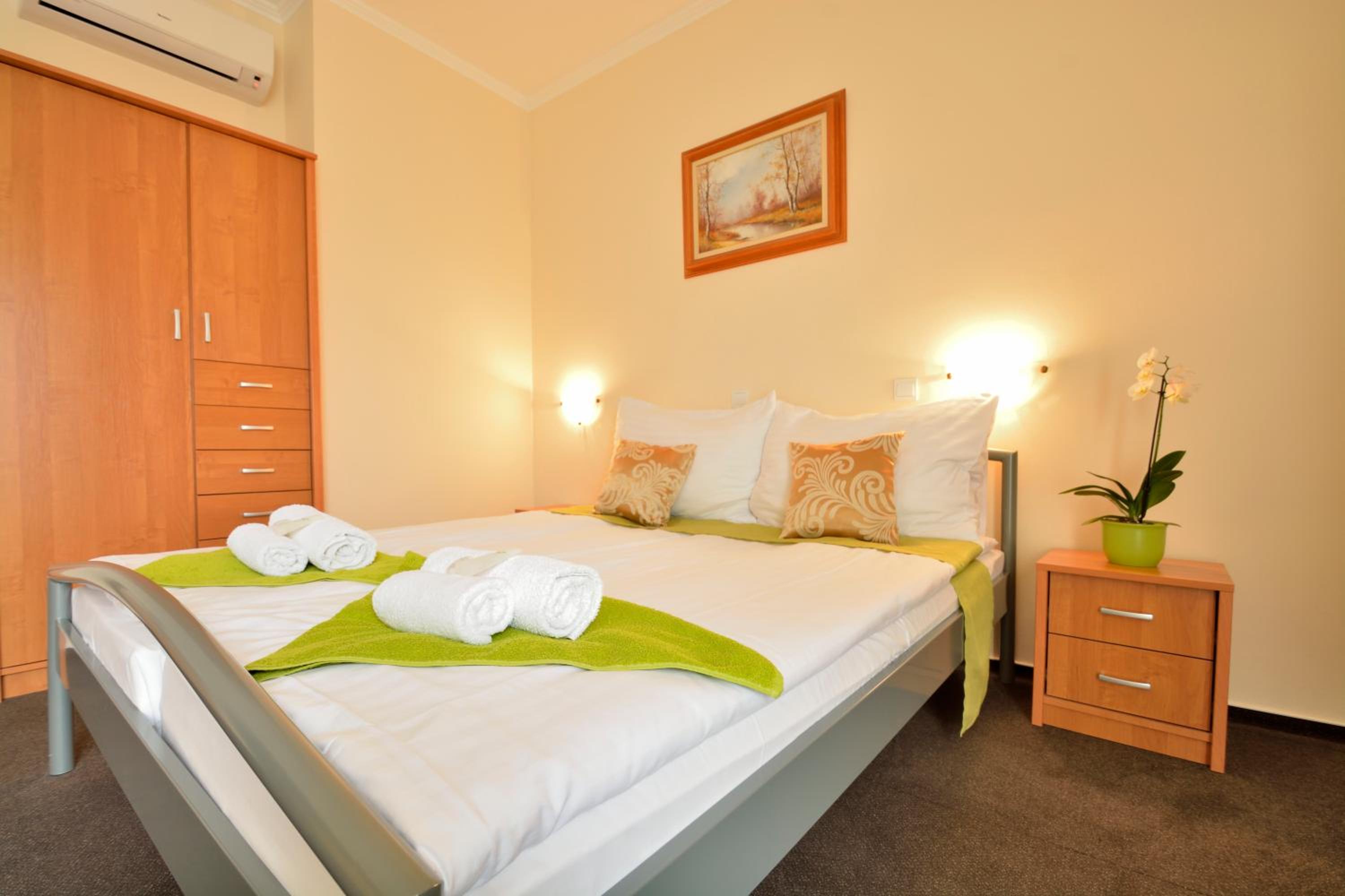 Double or Twin Room photo 1