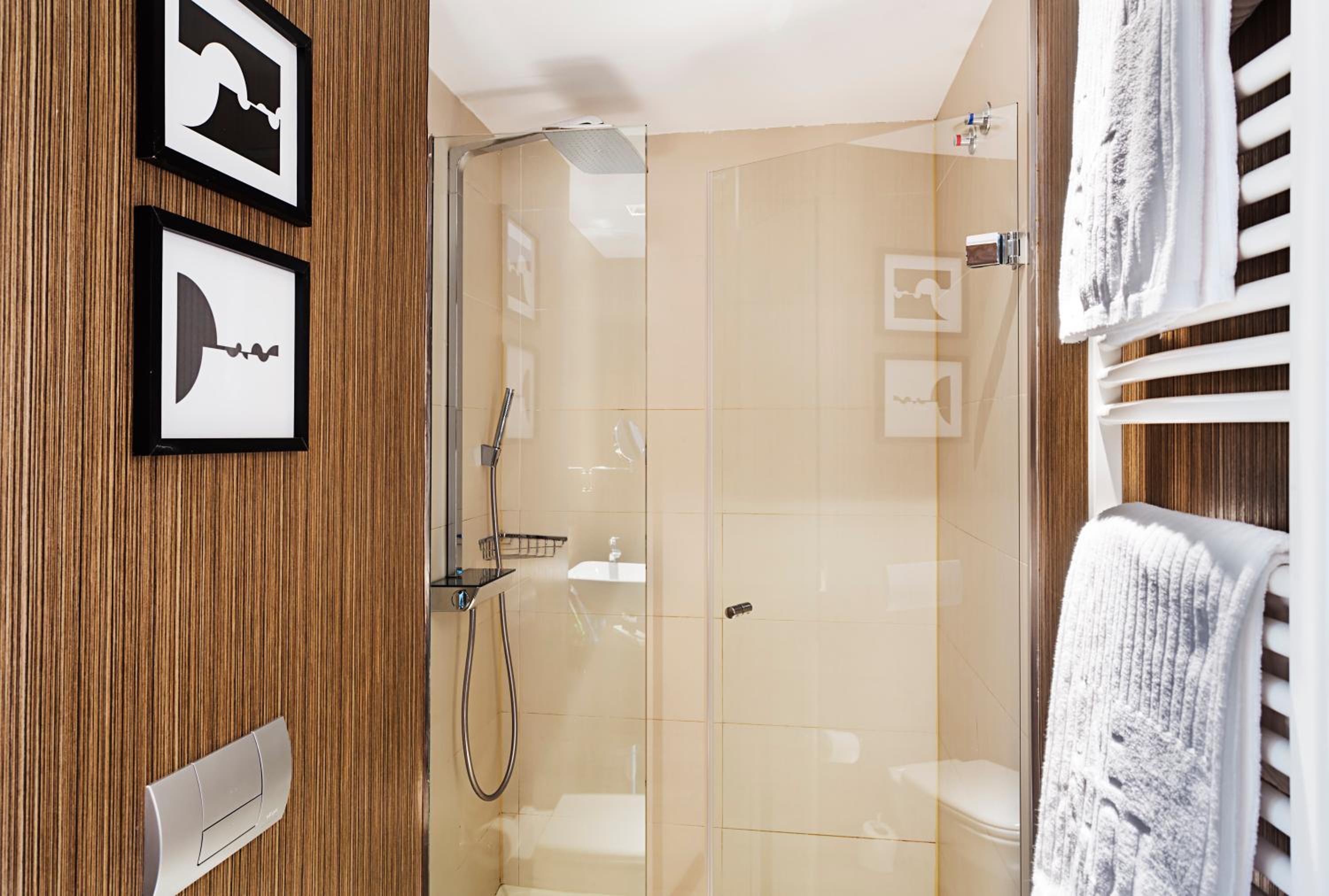 Double or Twin Room with Balcony photo 2