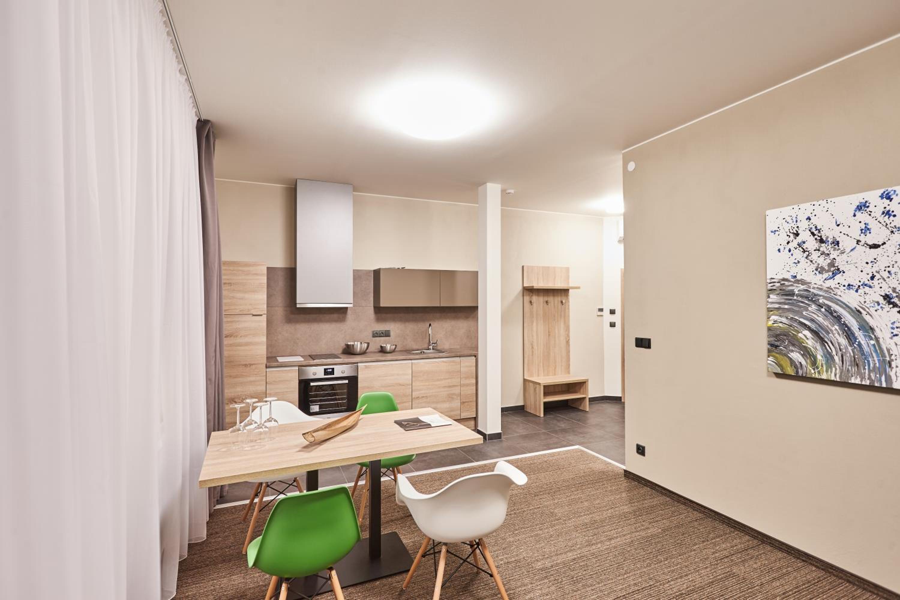 Apartment photo 2