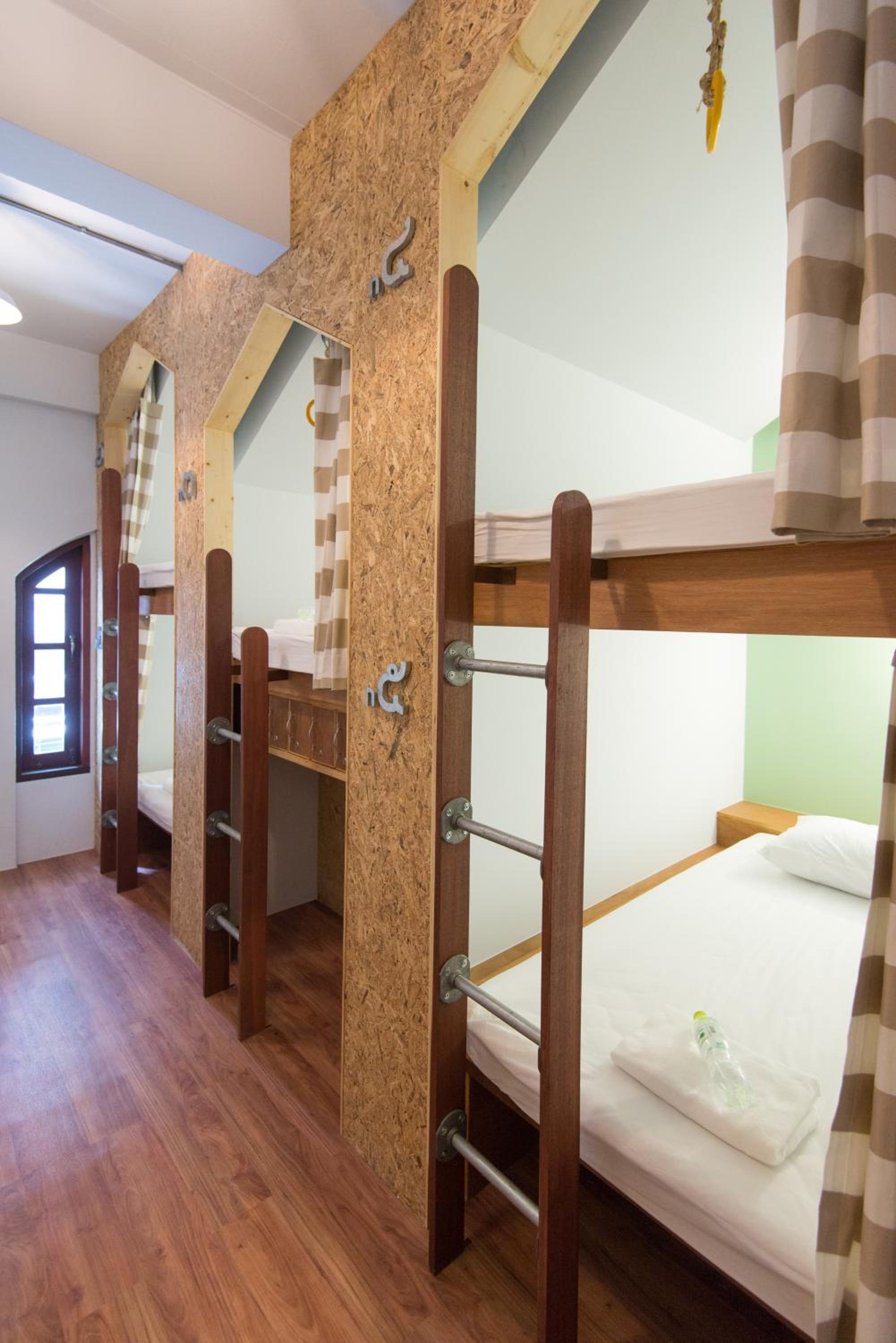 Bed in 5-Bed Female Dormitory Room photo 3