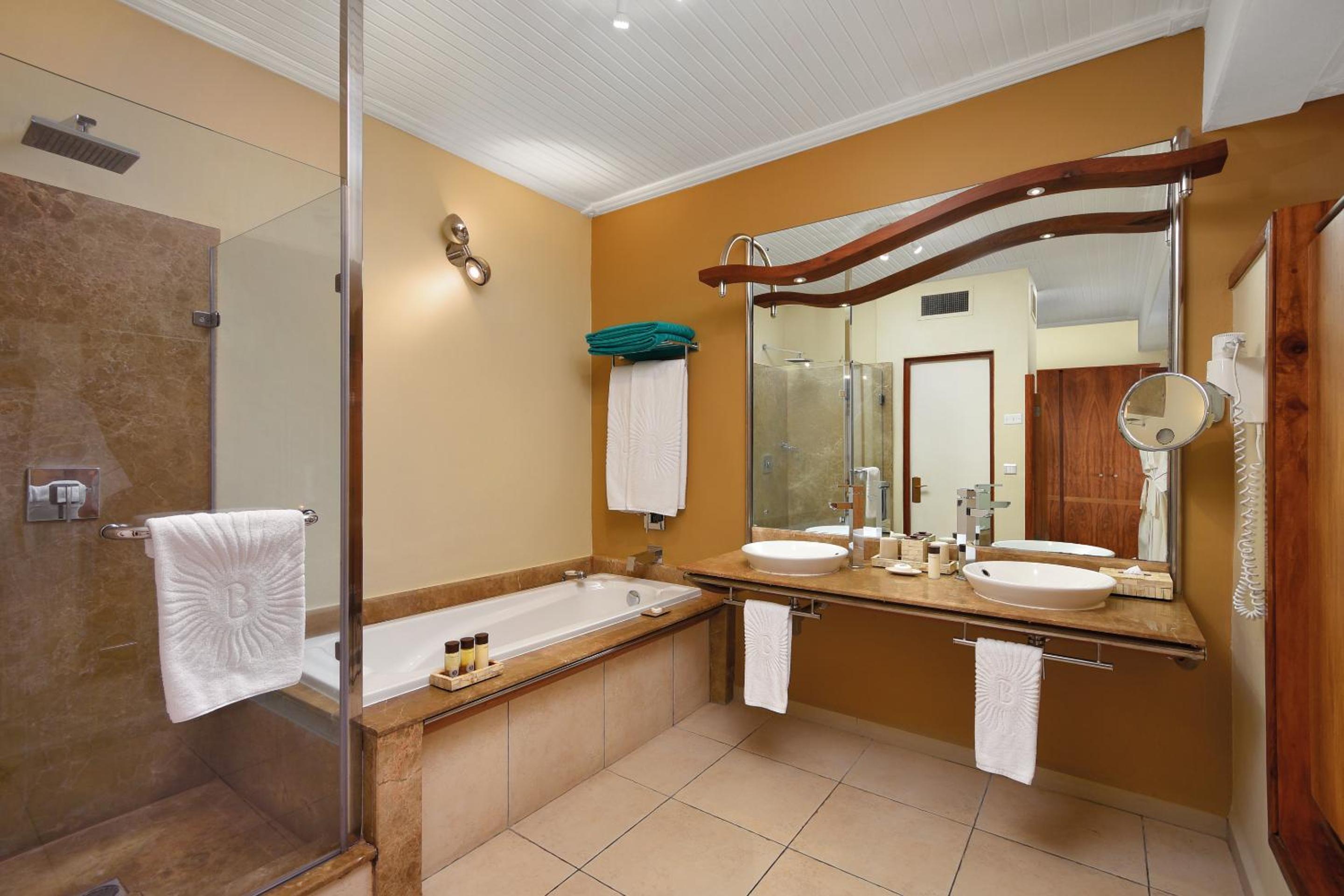 Shandrani Room