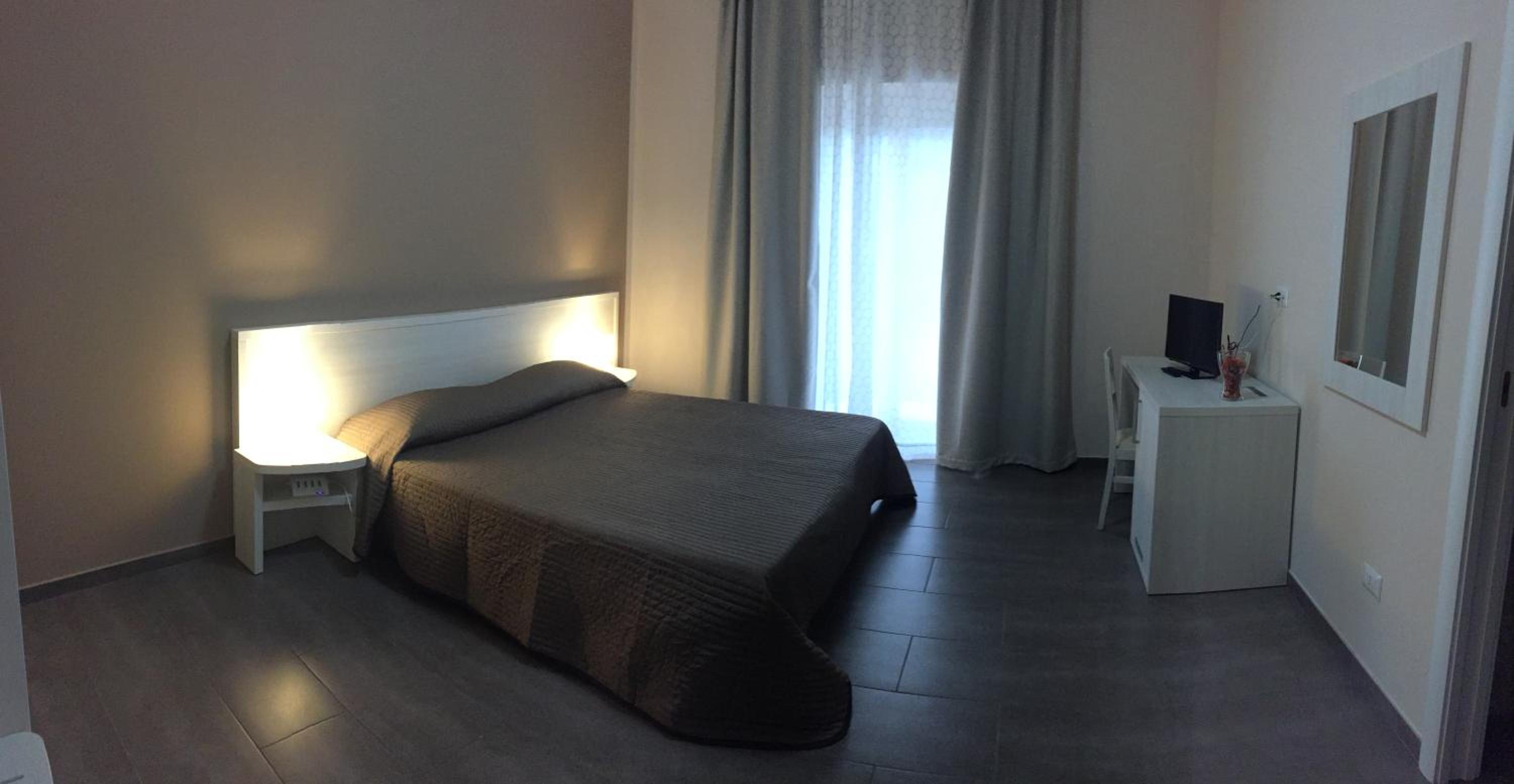 Double or Twin Room with Shower photo 1