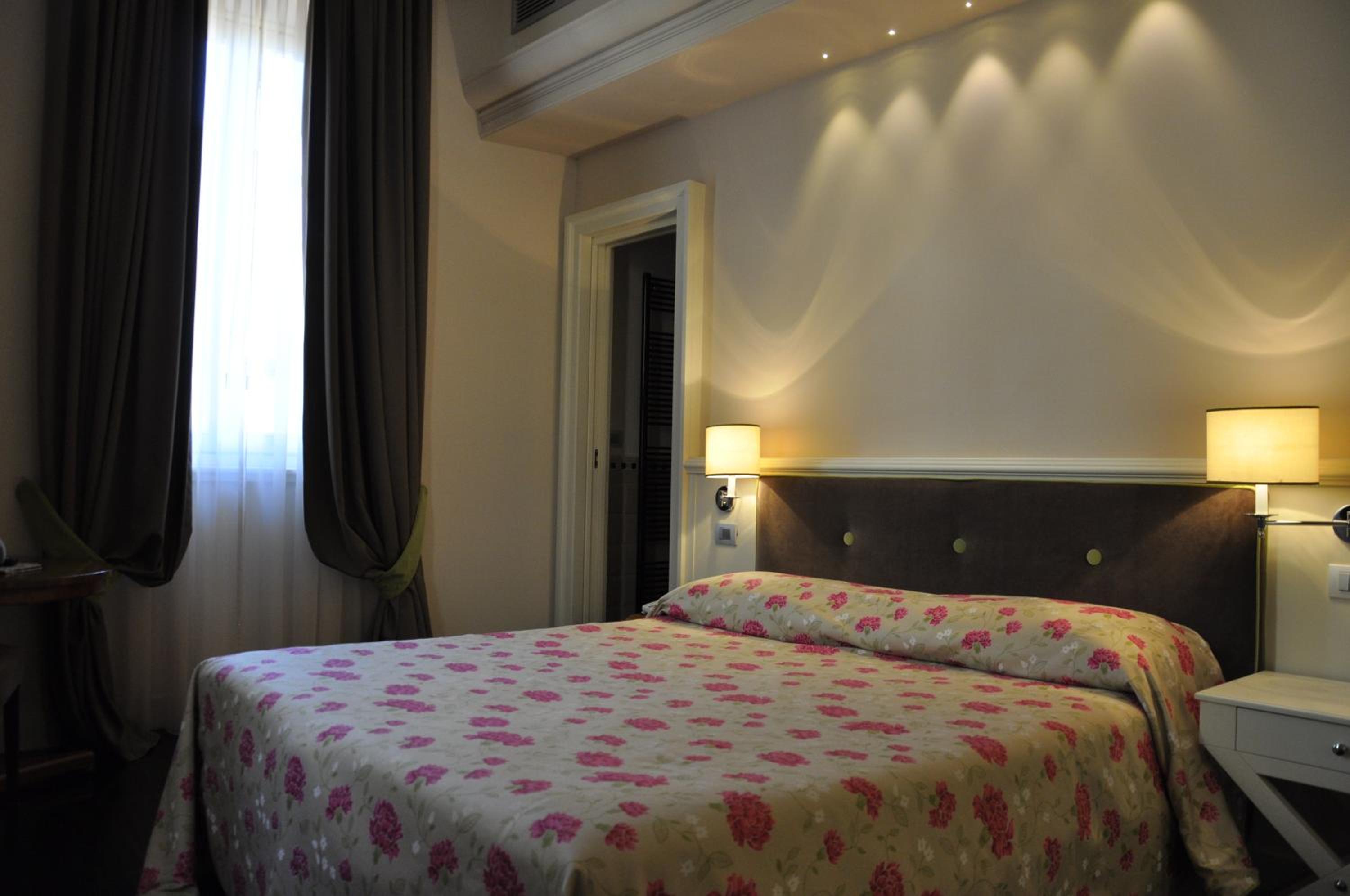 Triple Room - Photo 1