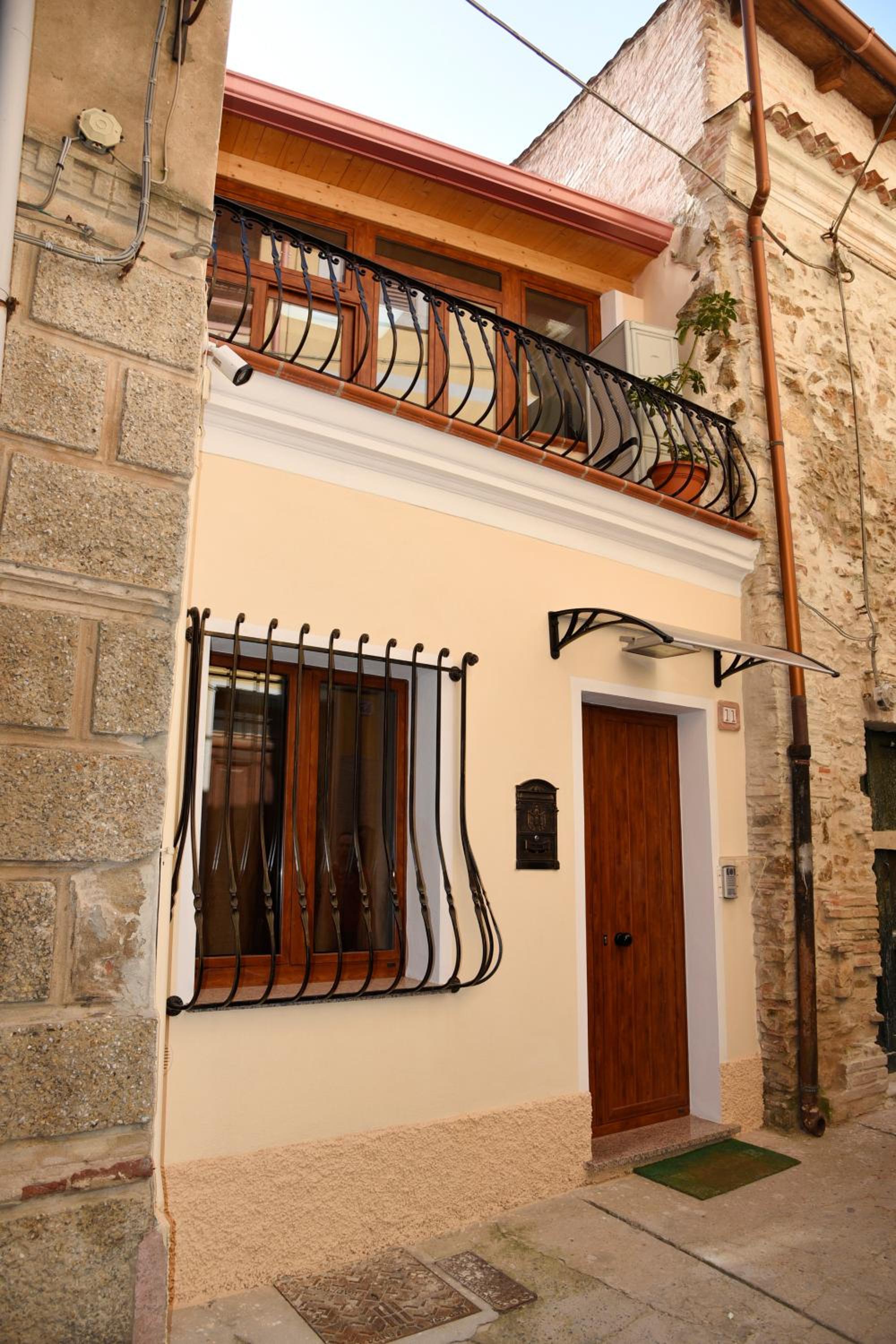 Double or Twin Room - Private Bathroom  - Photo 14