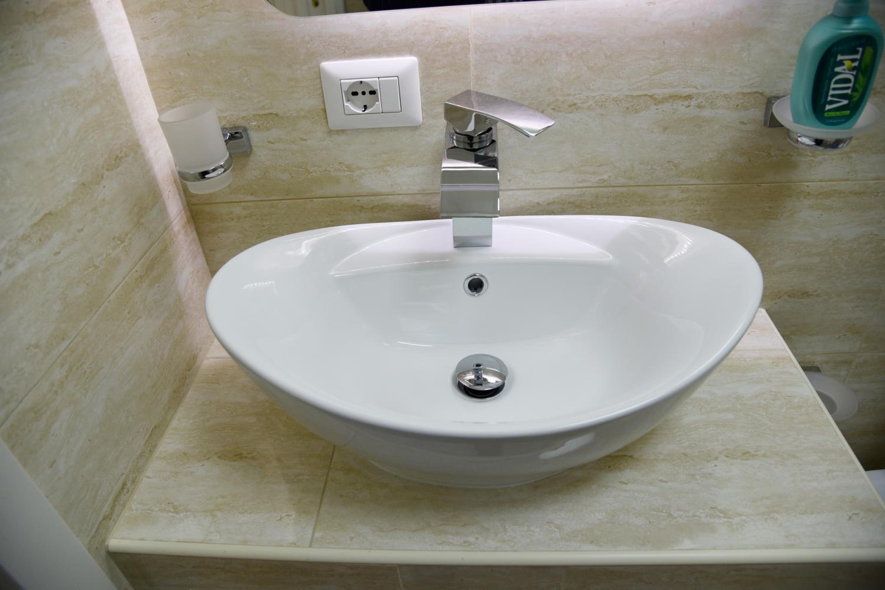 Double or Twin Room - Private Bathroom  - Photo 16