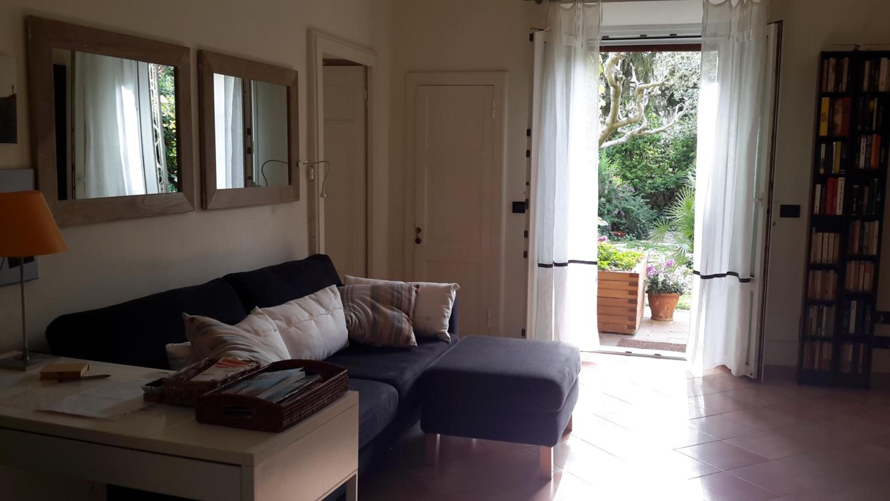 Apartment with Garden View