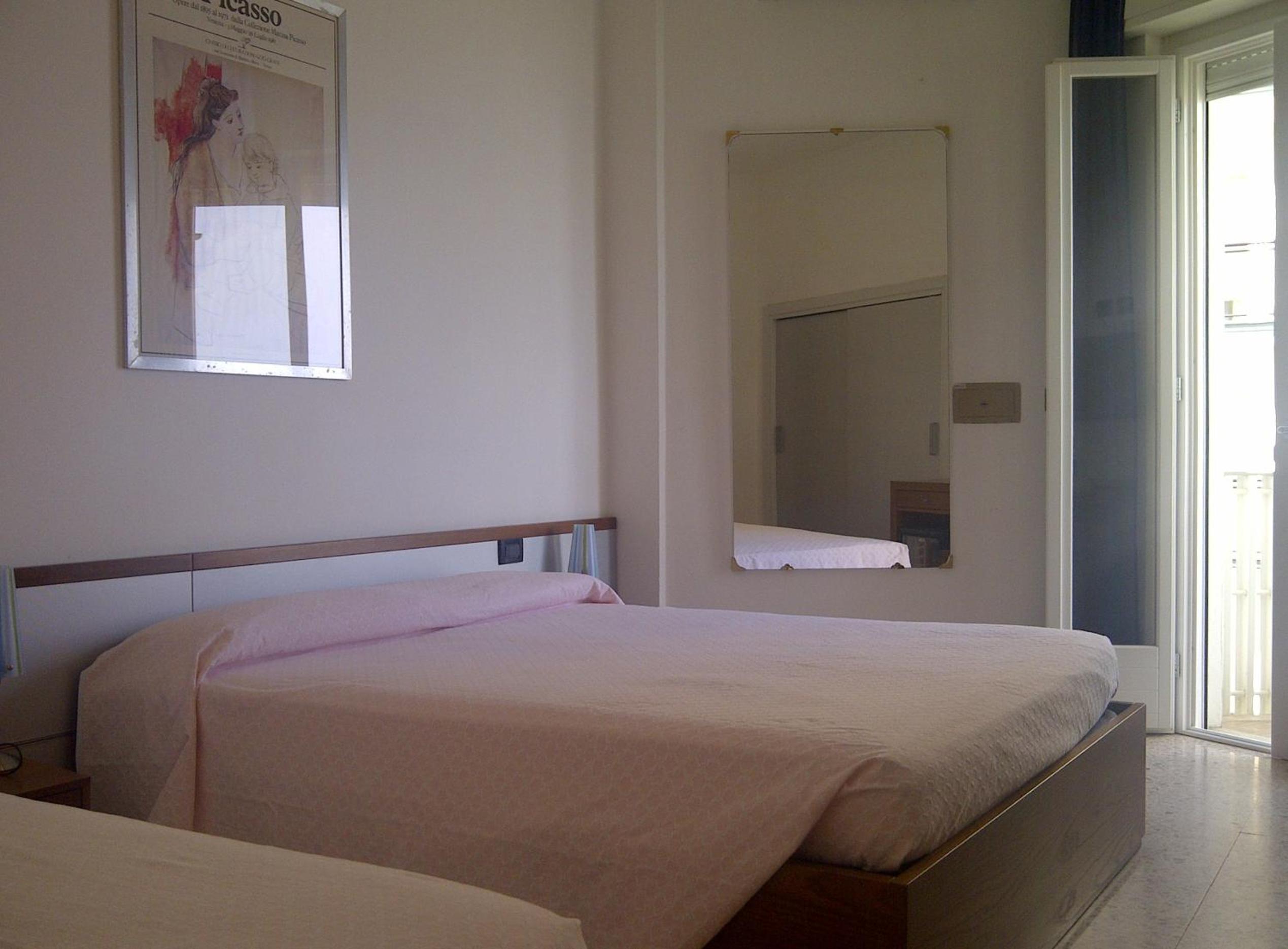 Triple Room with Sea View and Beach Access photo 3