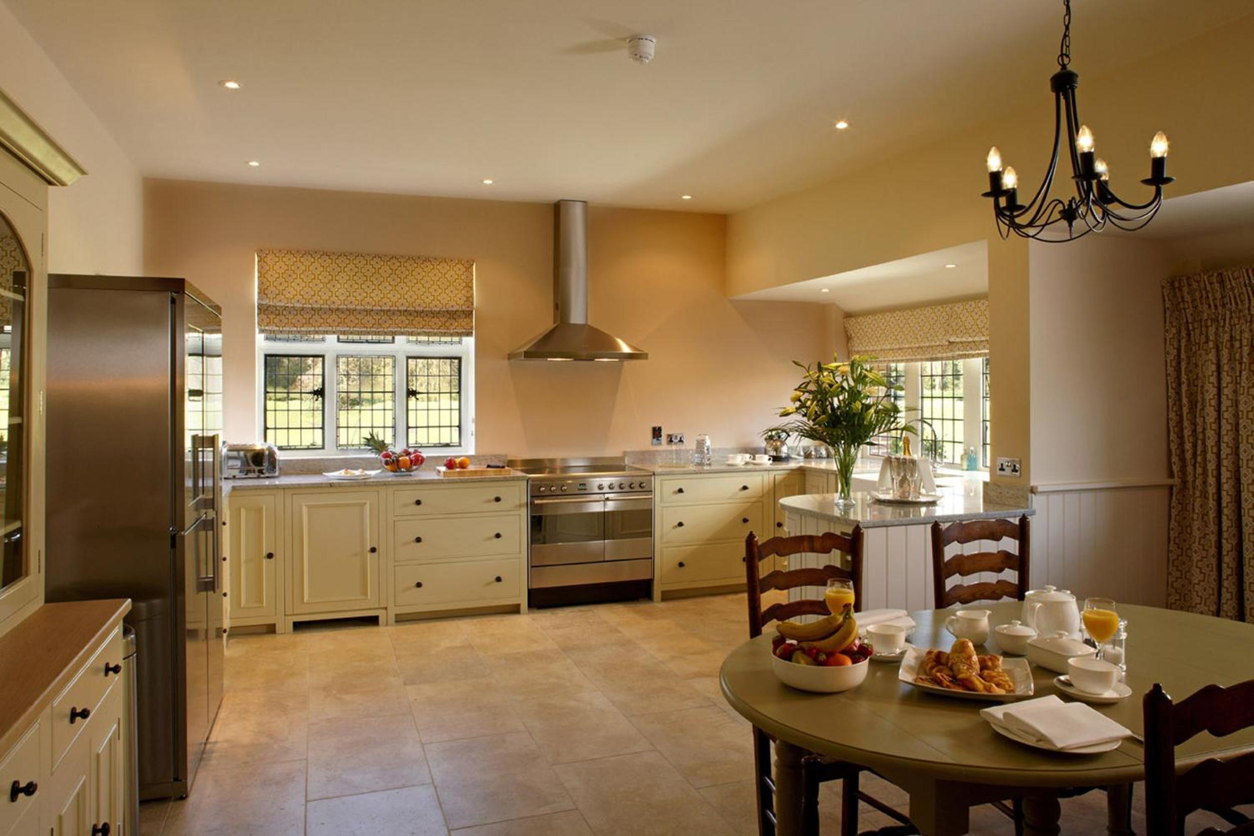 Four-Bedroom Cottage photo 2