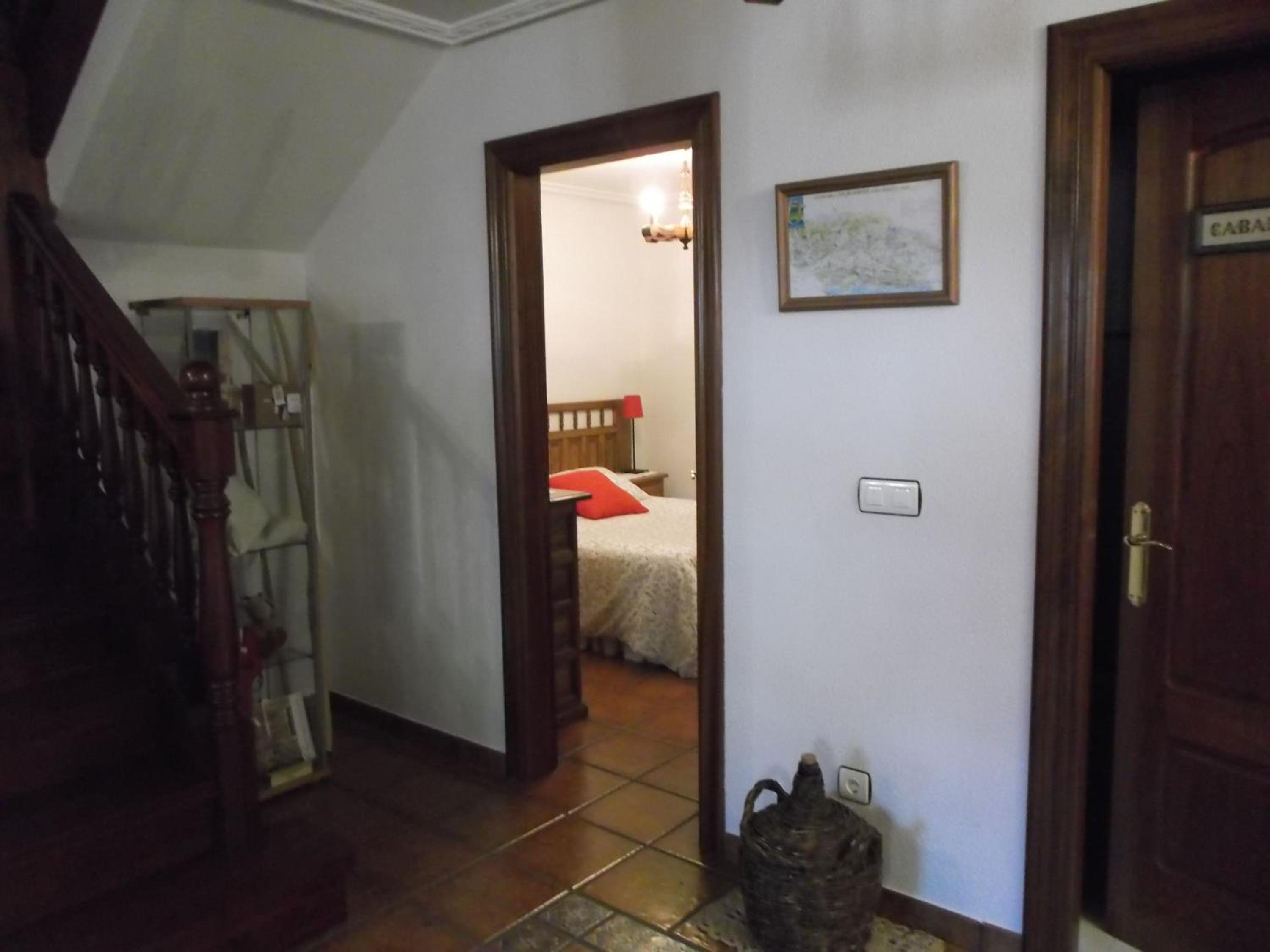 Double Room - Photo 5