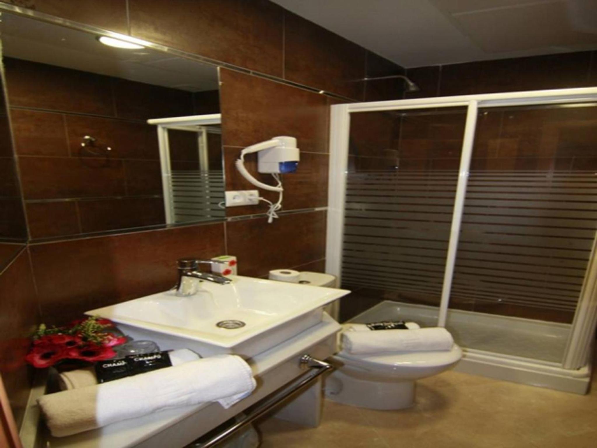 Double Room - Photo 3