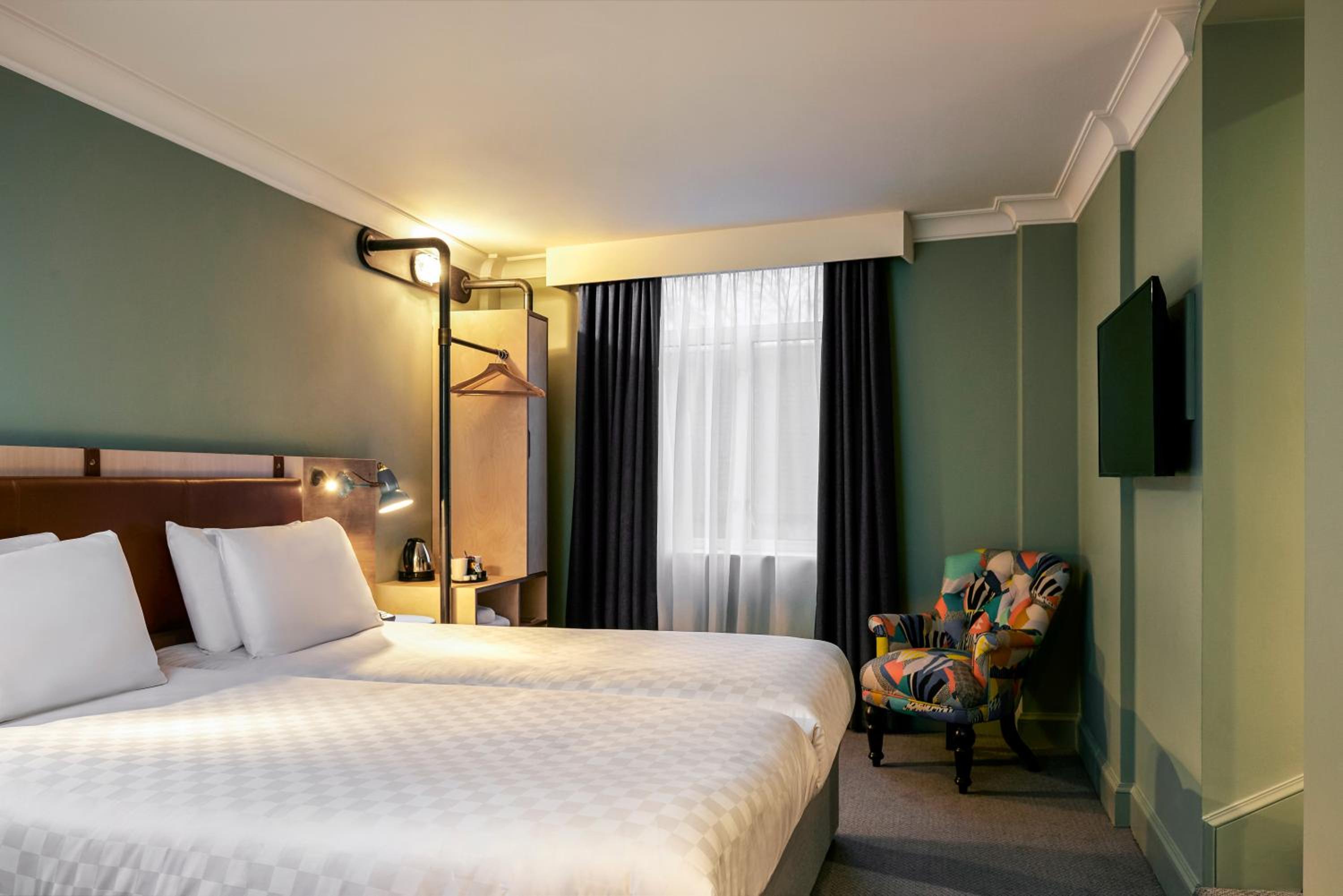 Standard Twin Room photo 2