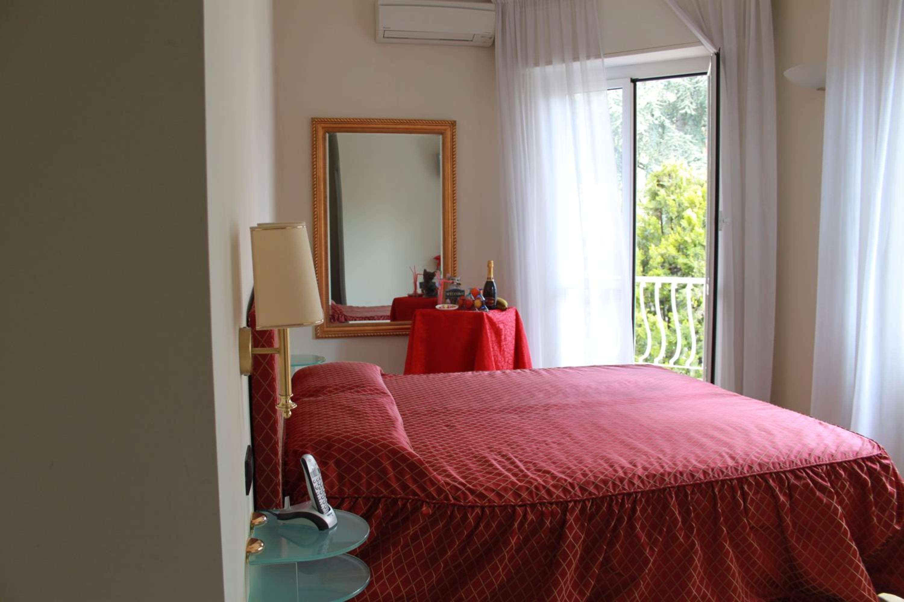 Double or Twin Room - Photo 1
