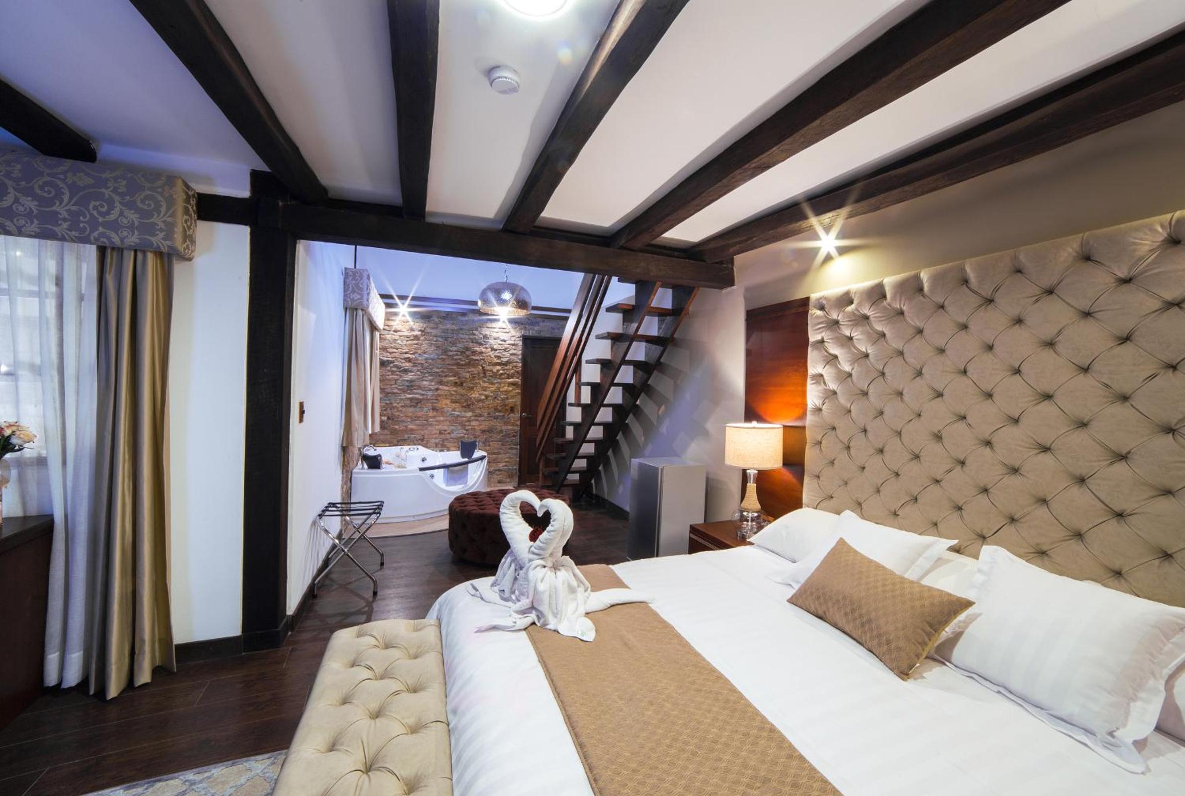 Deluxe Suite