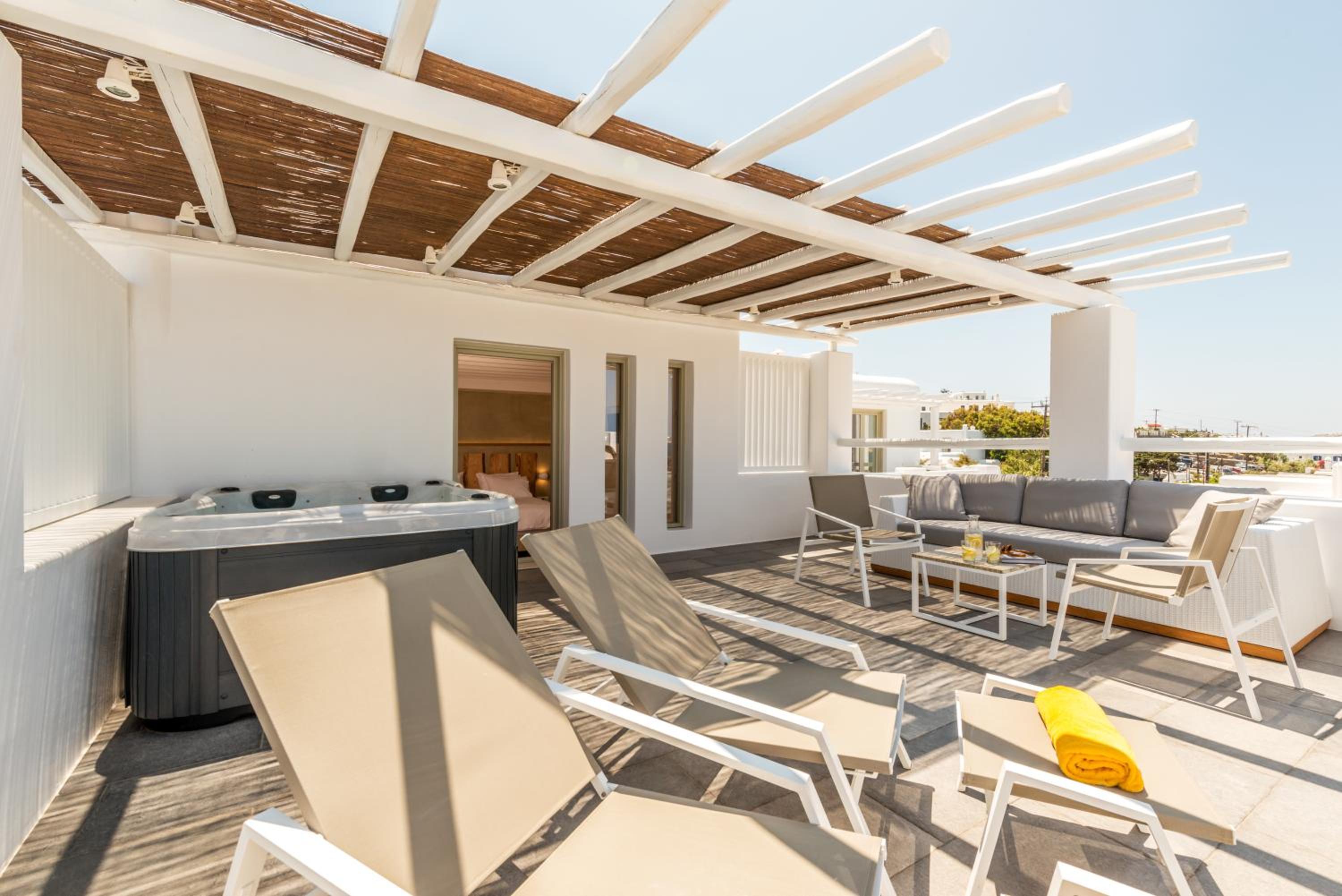 Grand Terrace Suite with Panoramic Sea View and Outdoor Hot tub photo 3