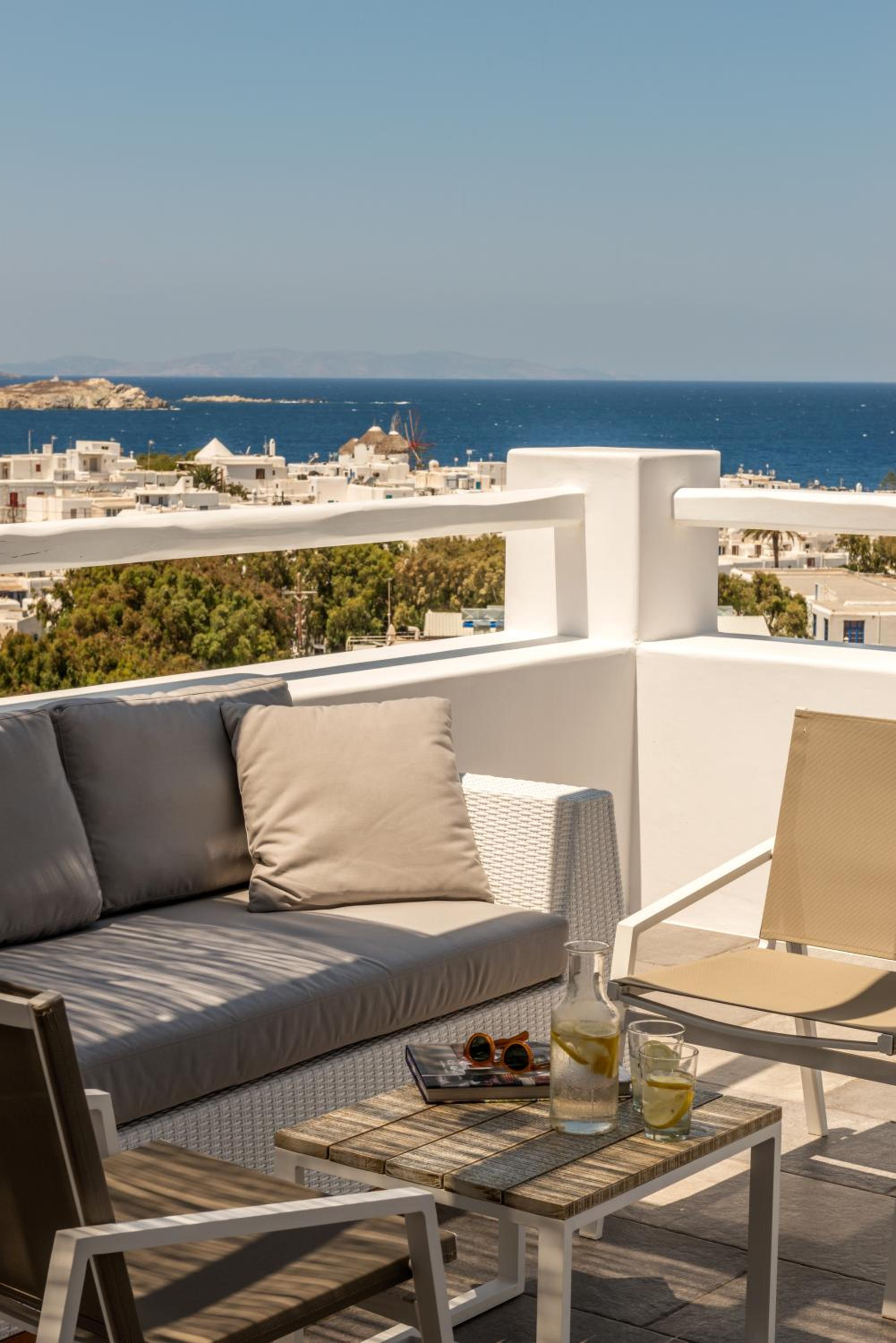 Grand Terrace Suite with Panoramic Sea View and Outdoor Hot tub photo 2