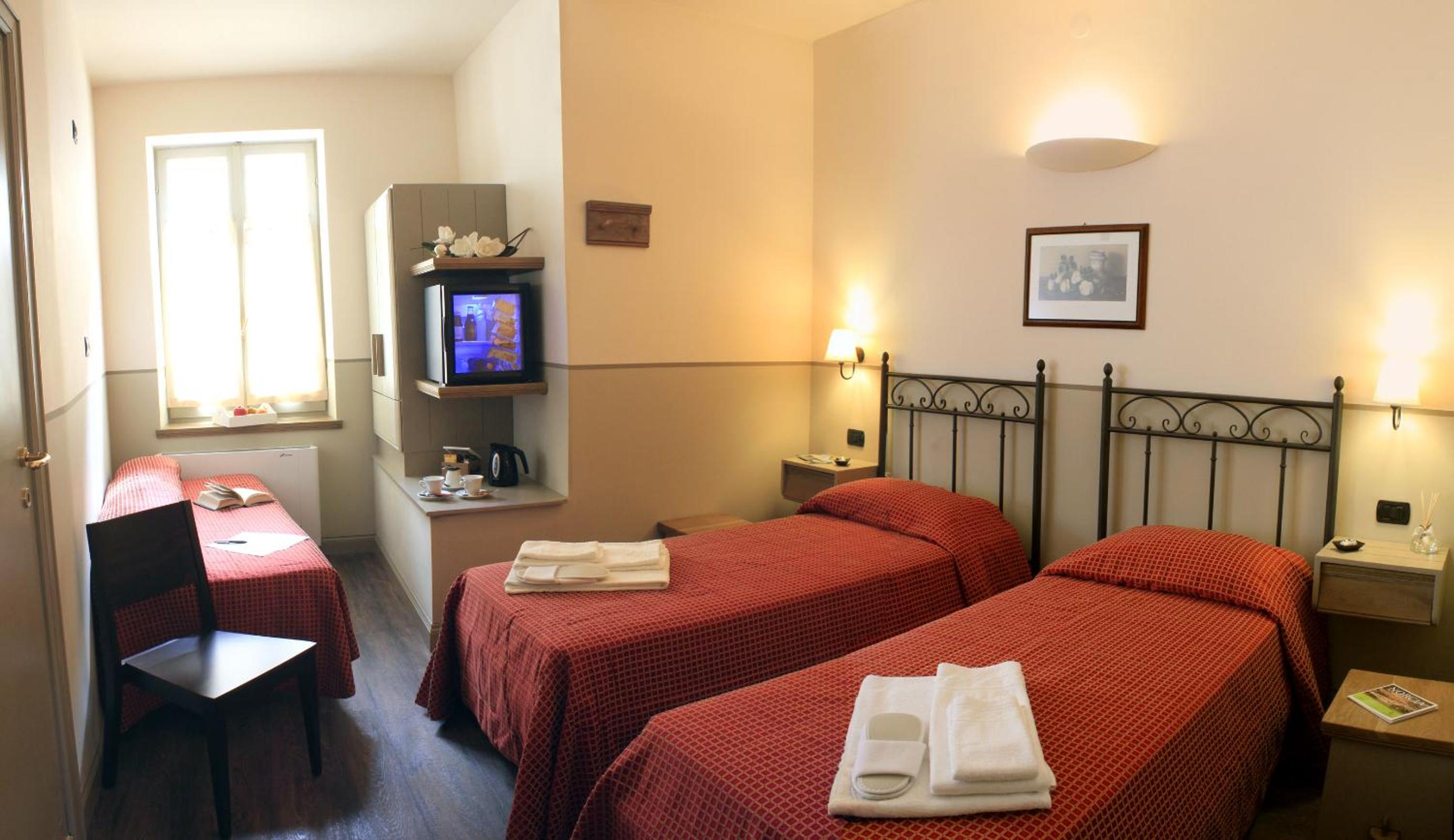 Triple Room