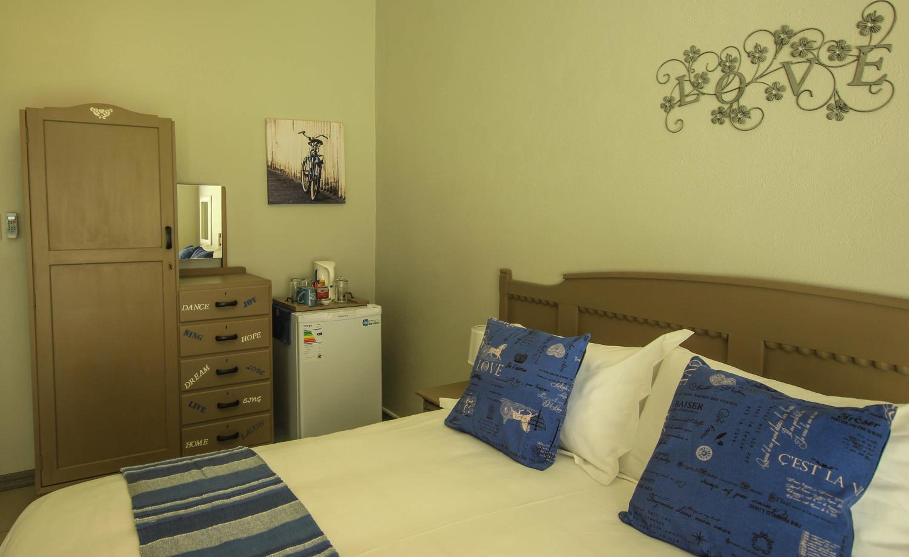 Deluxe Room - Photo 3