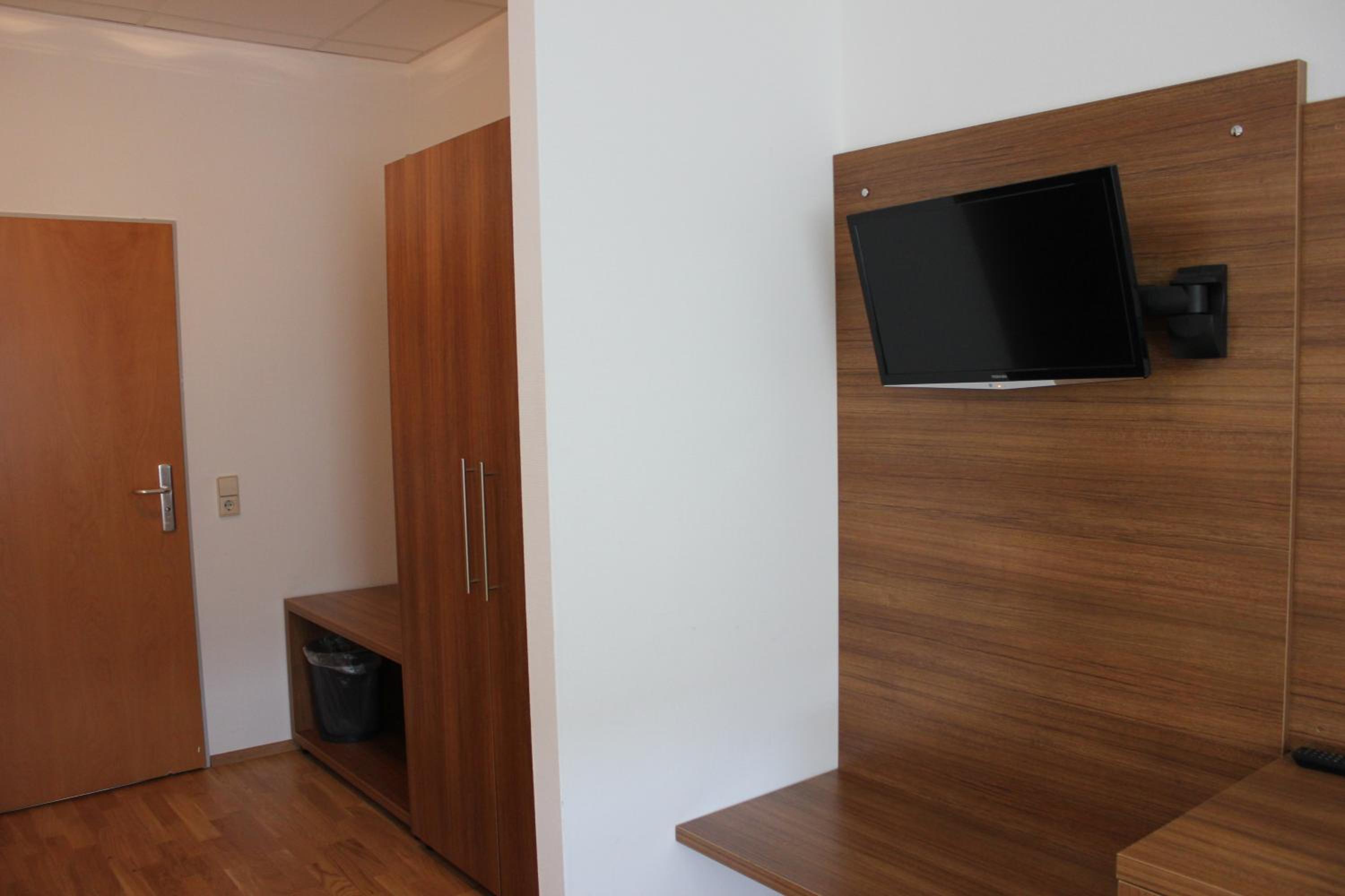Double Room - Photo 2