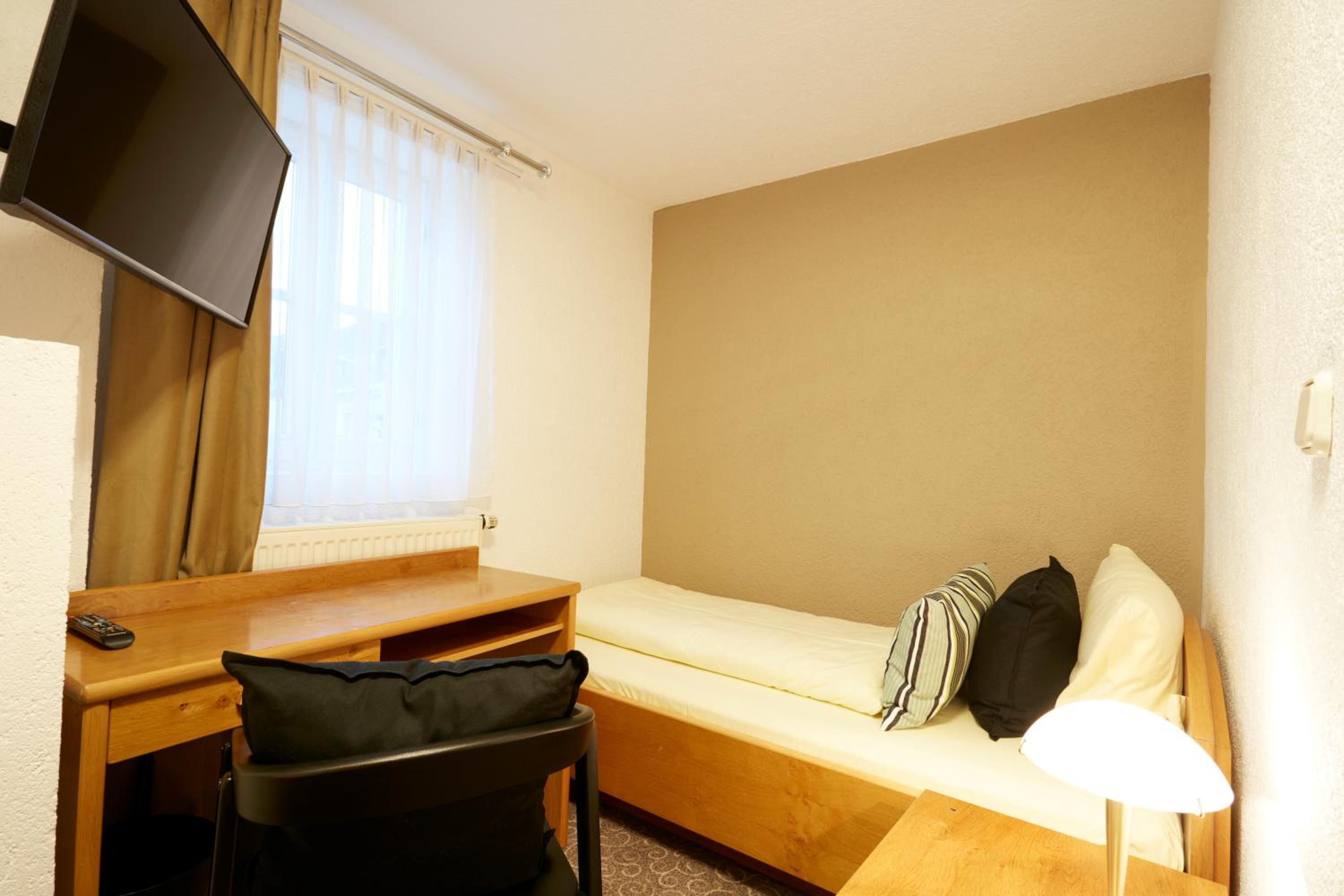 Single Room with Shower photo 2