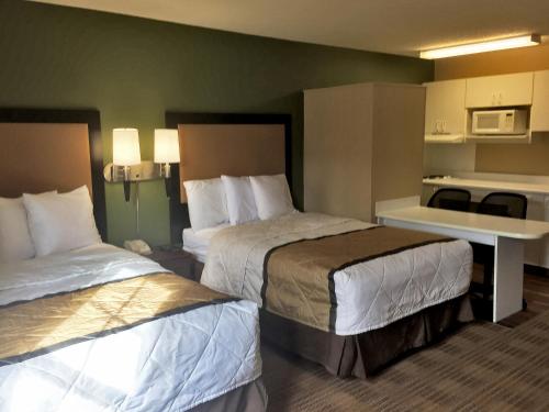 Studio with 2 Double Beds - Non-Smoking photo 2
