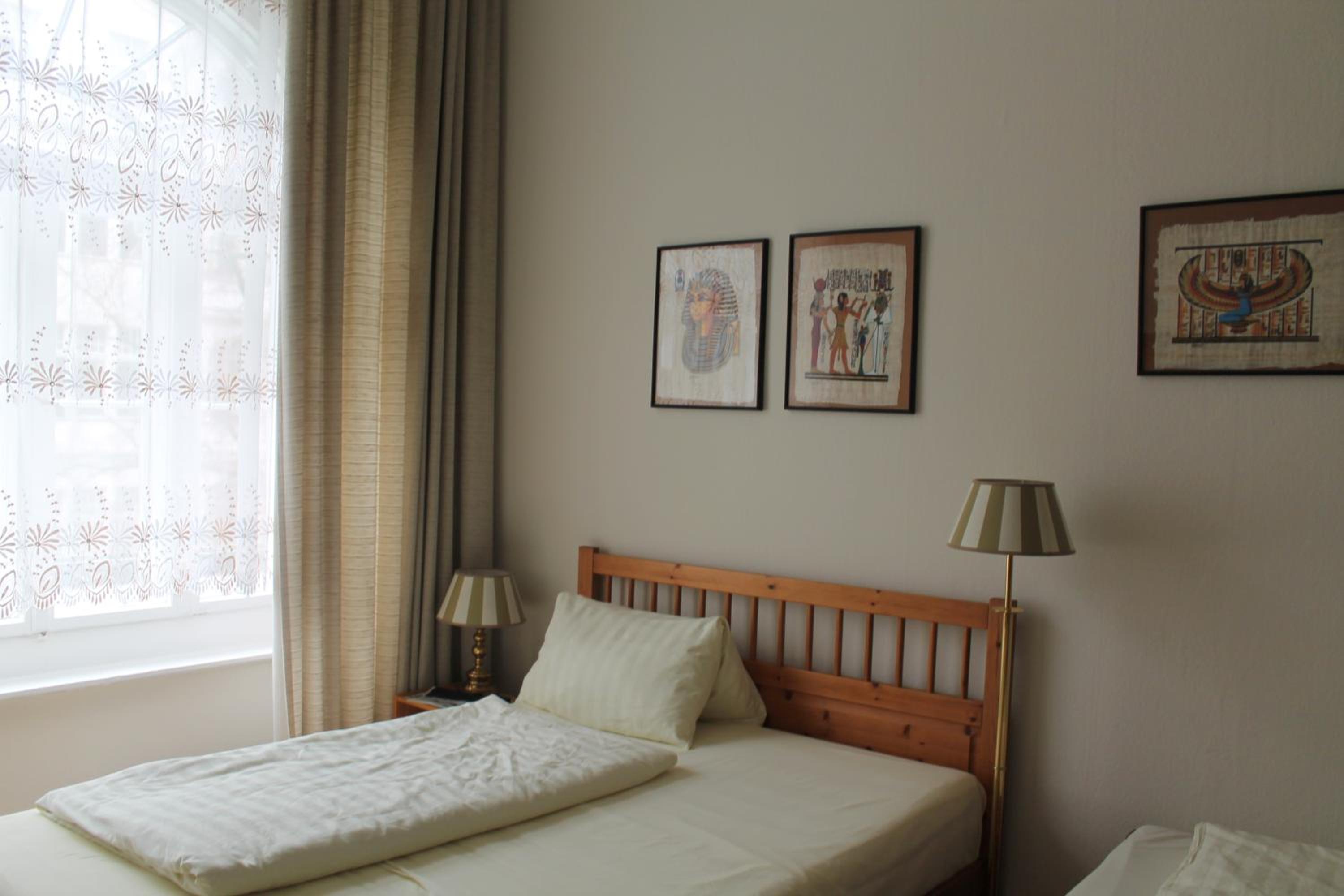 Single Room photo 3