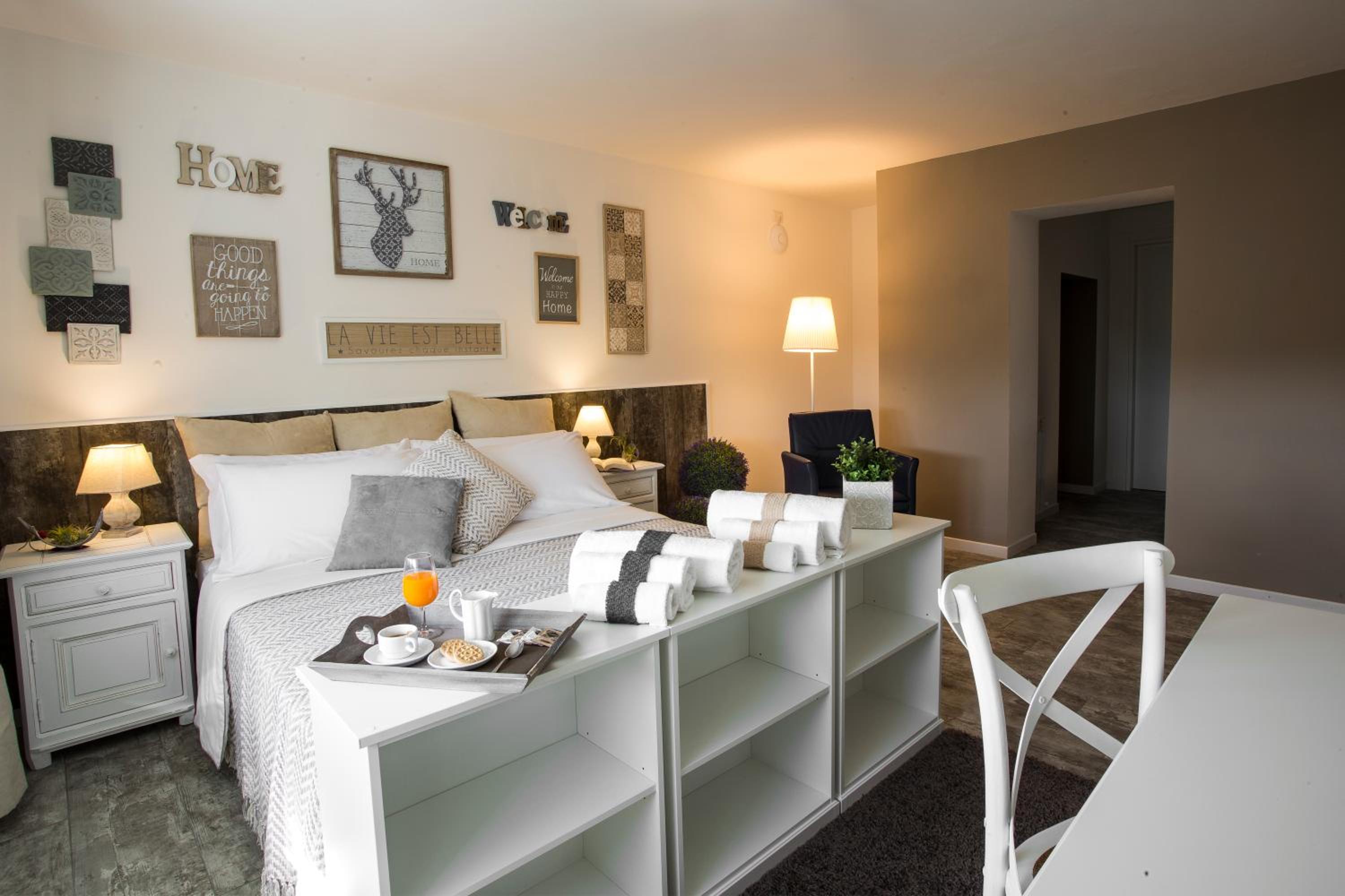 Double Room - Photo 5