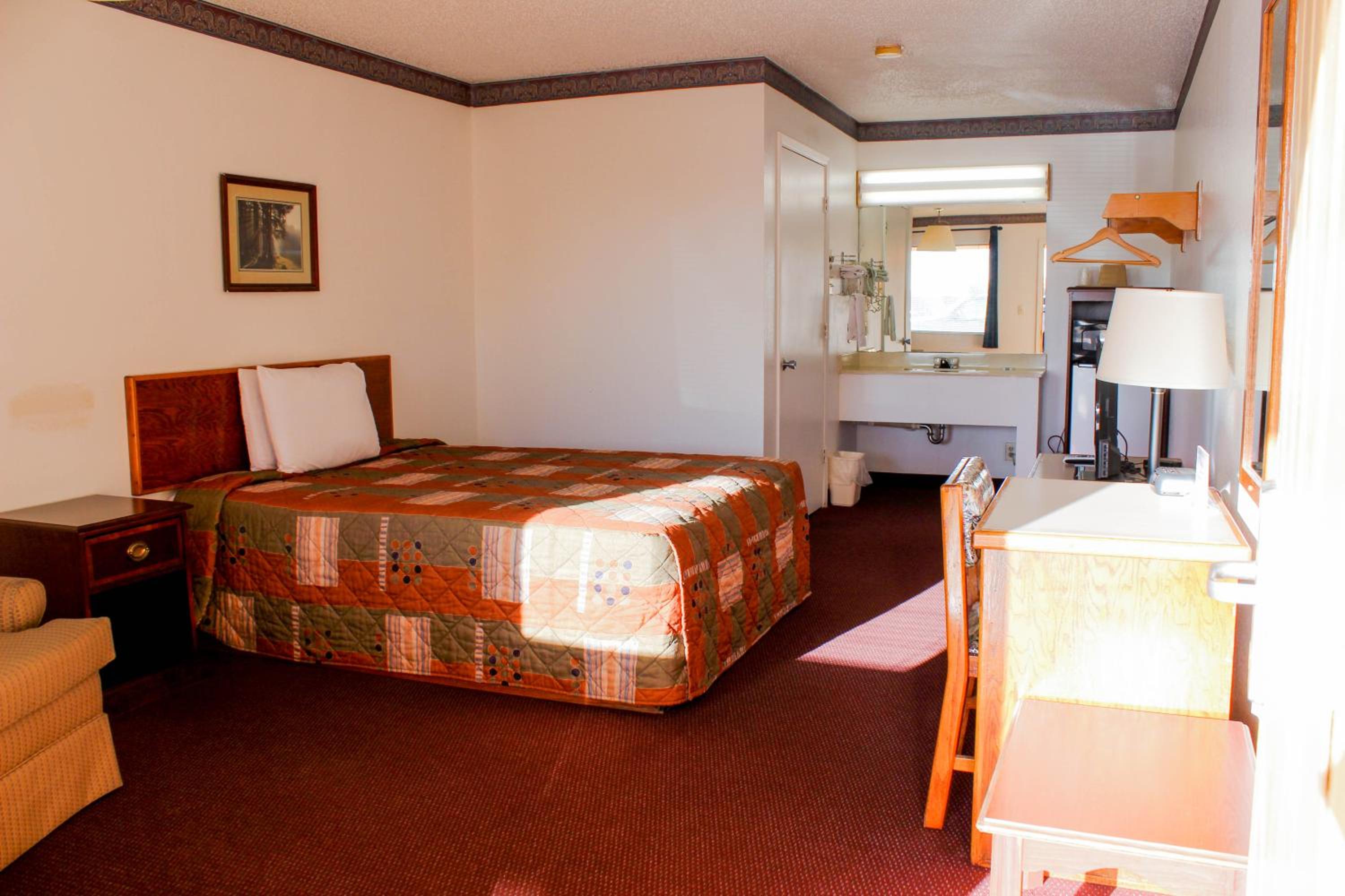 Deluxe Queen Room photo 3