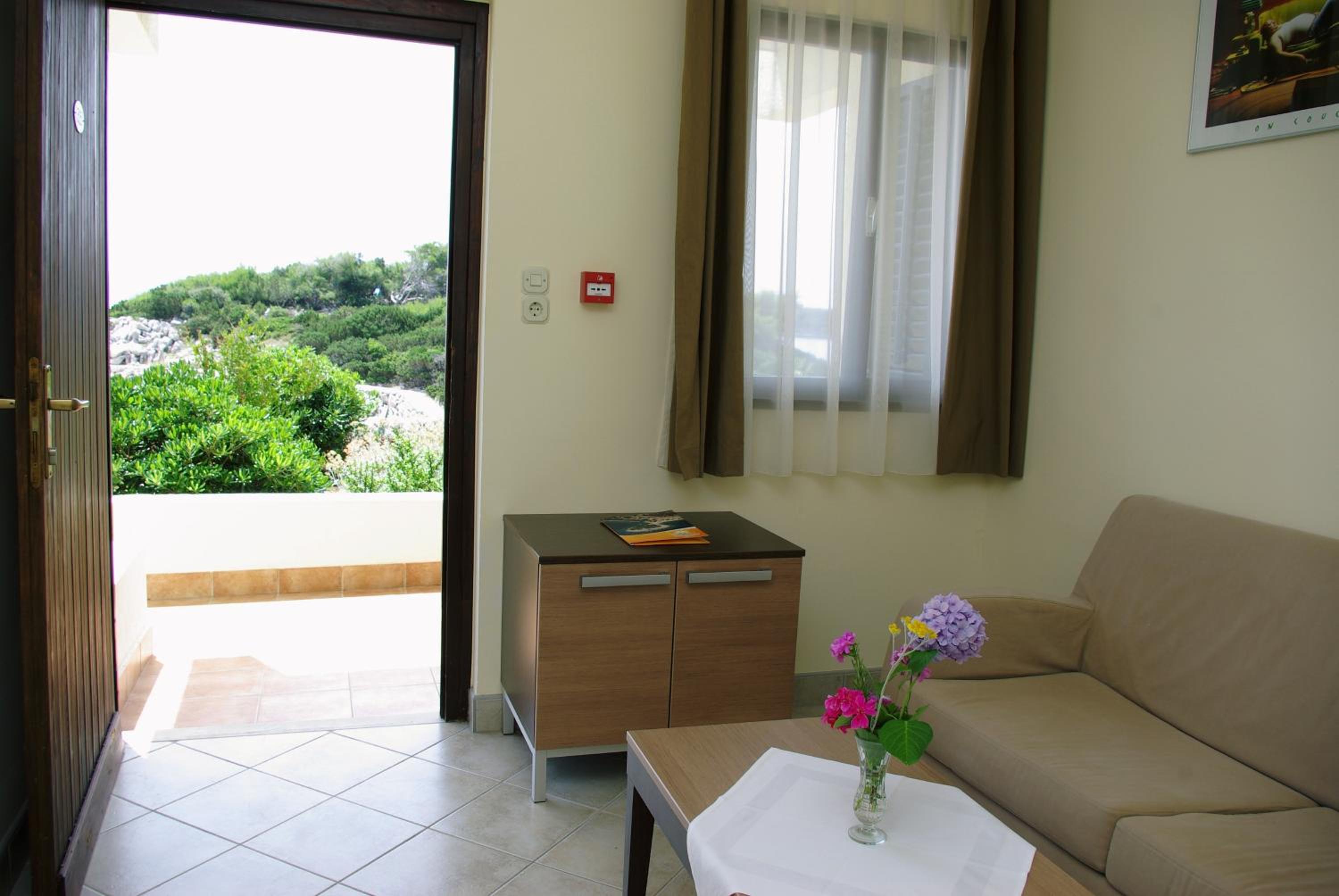 One-Bedroom Suite - Photo 1