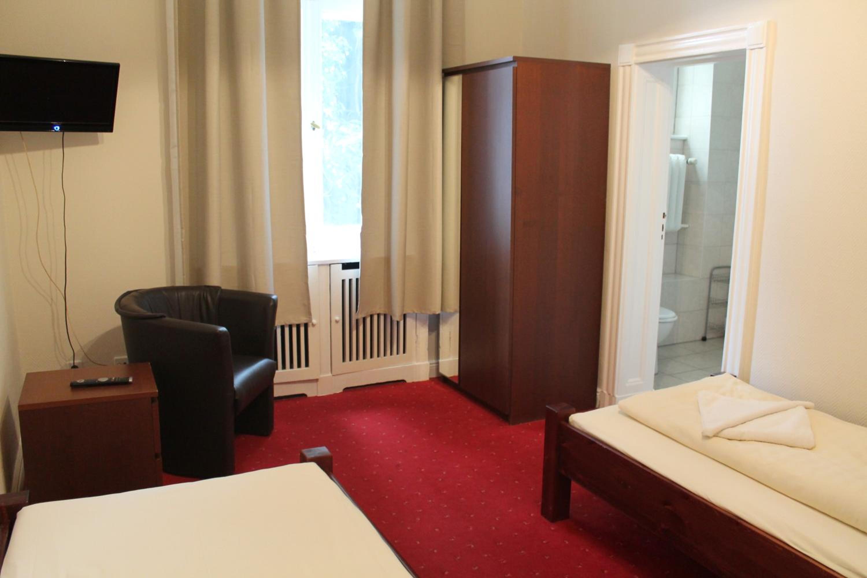 Twin Room photo 1