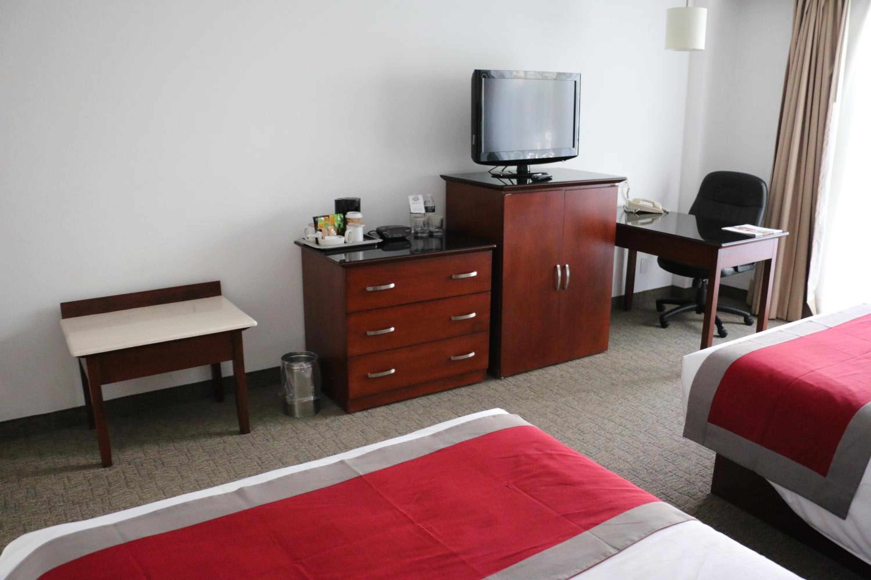 Premium Double Room with Two Double Beds photo 3