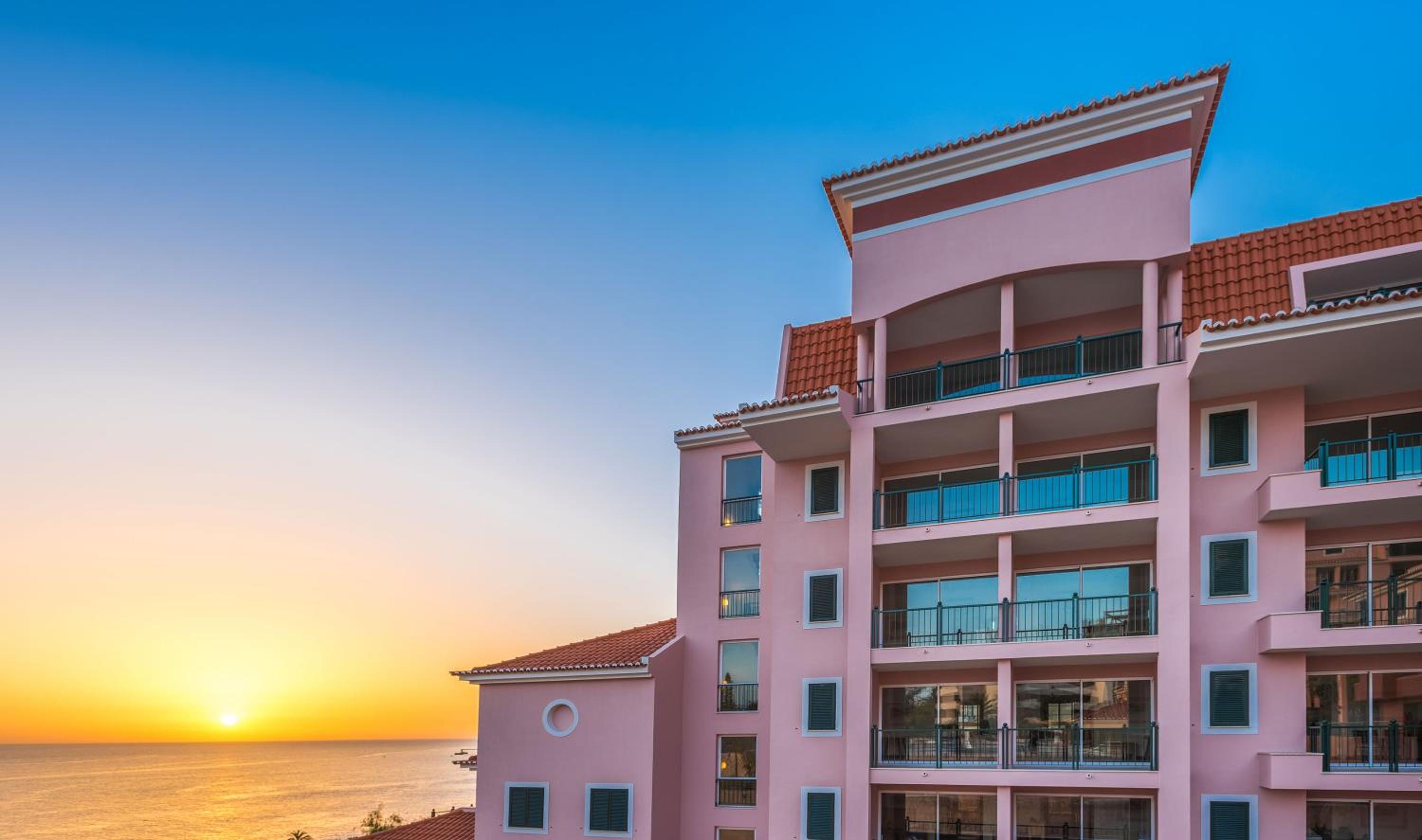 Twin Room with Sea View - Photo 3