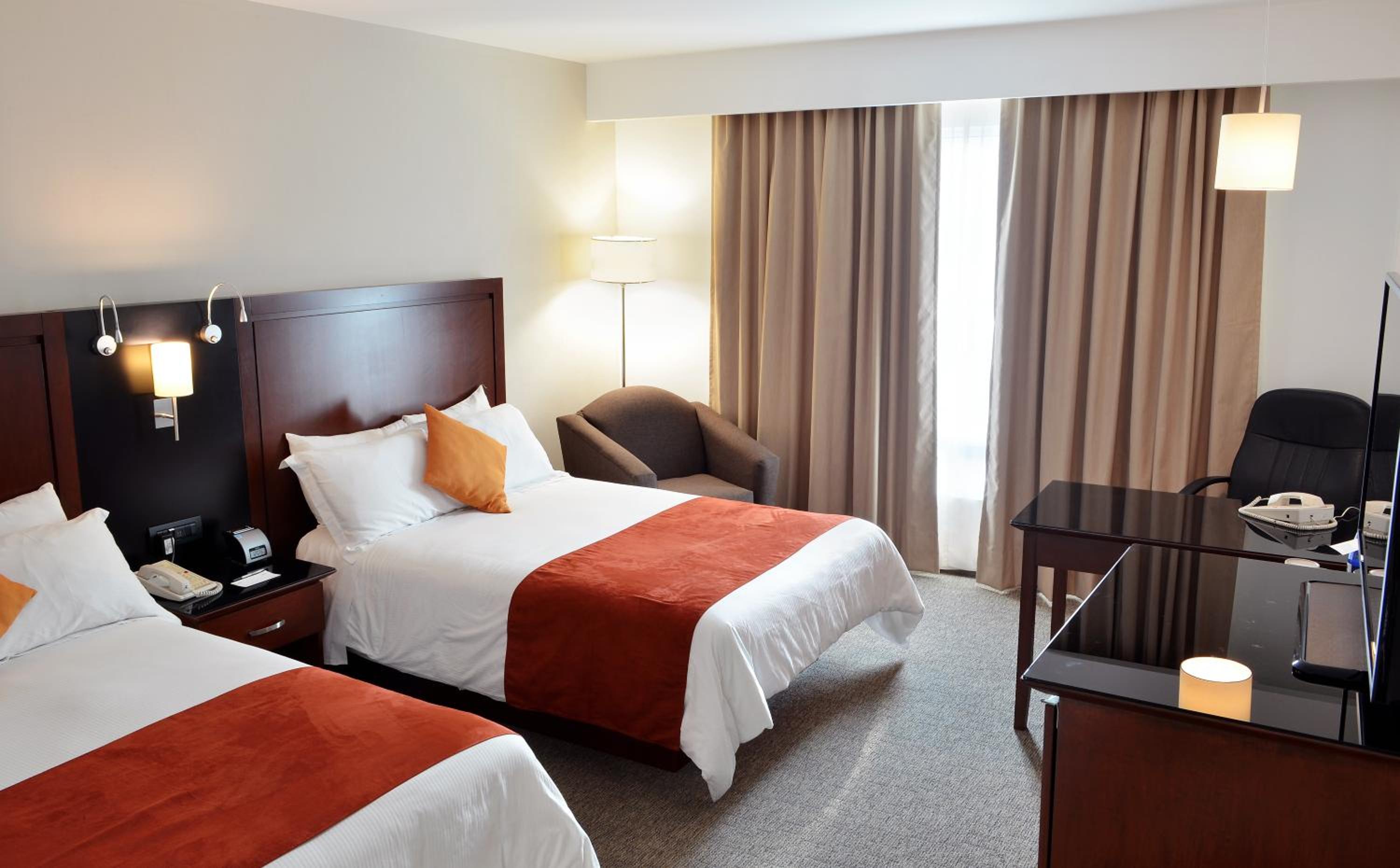 Double Room with Two Double Beds - Photo 4