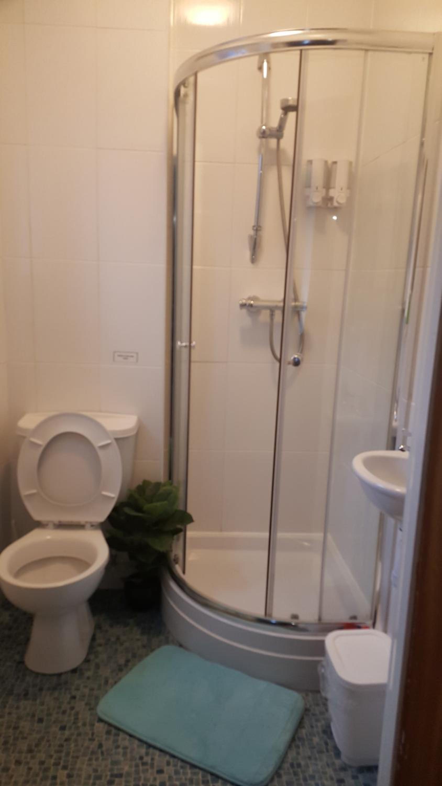 Standard Twin Room - Photo 8
