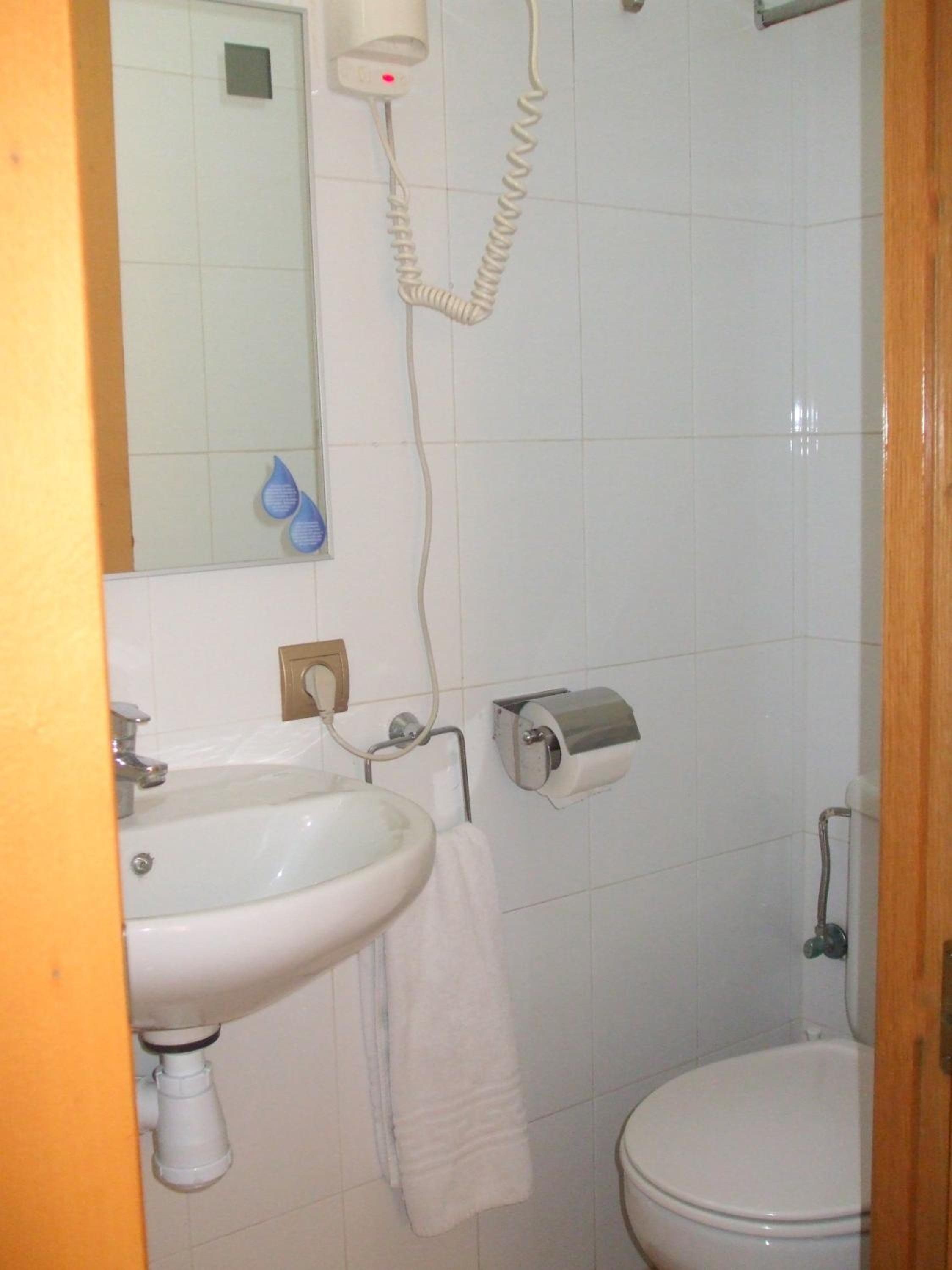 Double Room with Private Bathroom photo 3