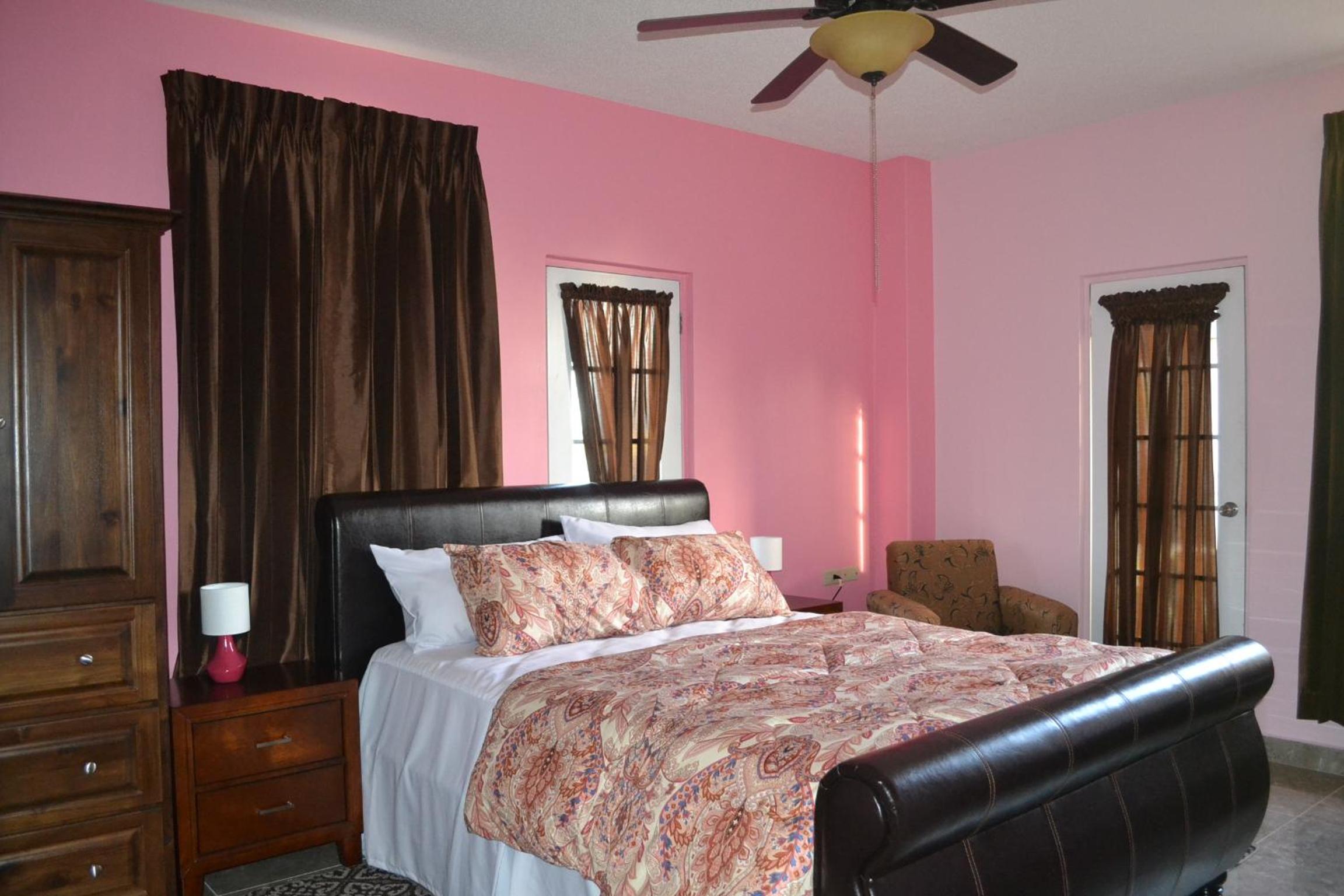 King Room with Balcony photo 3