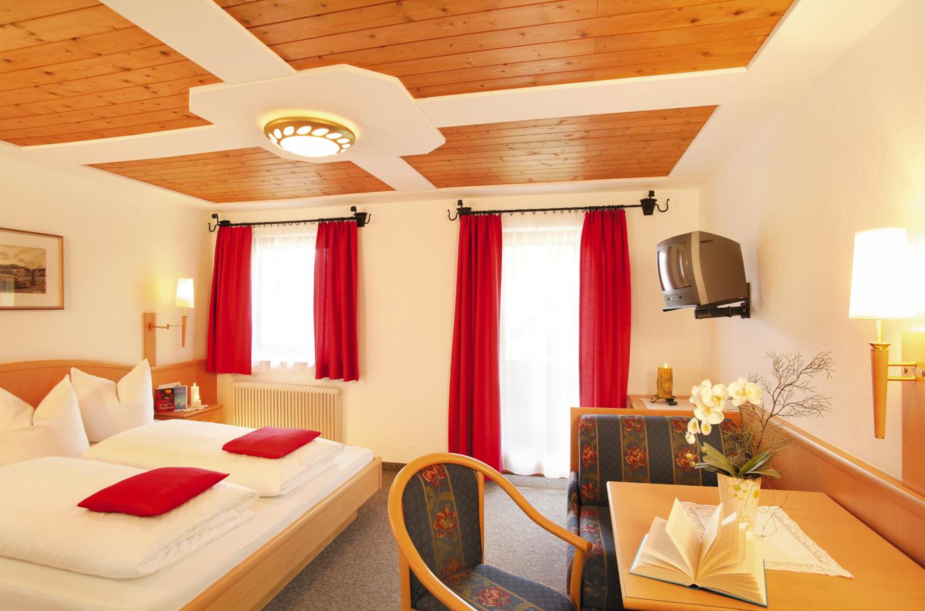 Standard Double Room photo 3