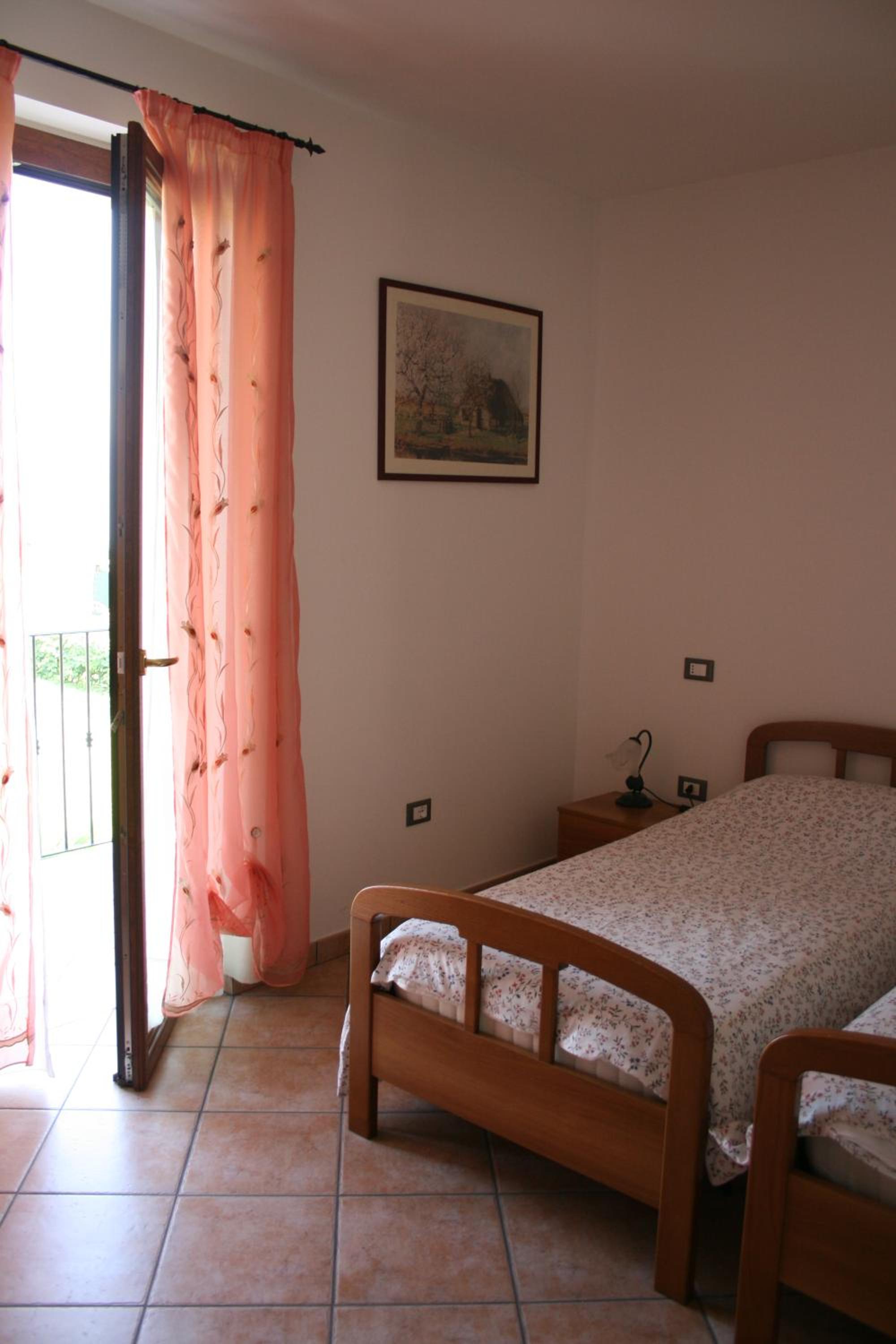 Deluxe Double or Twin Room with Lake View photo 2