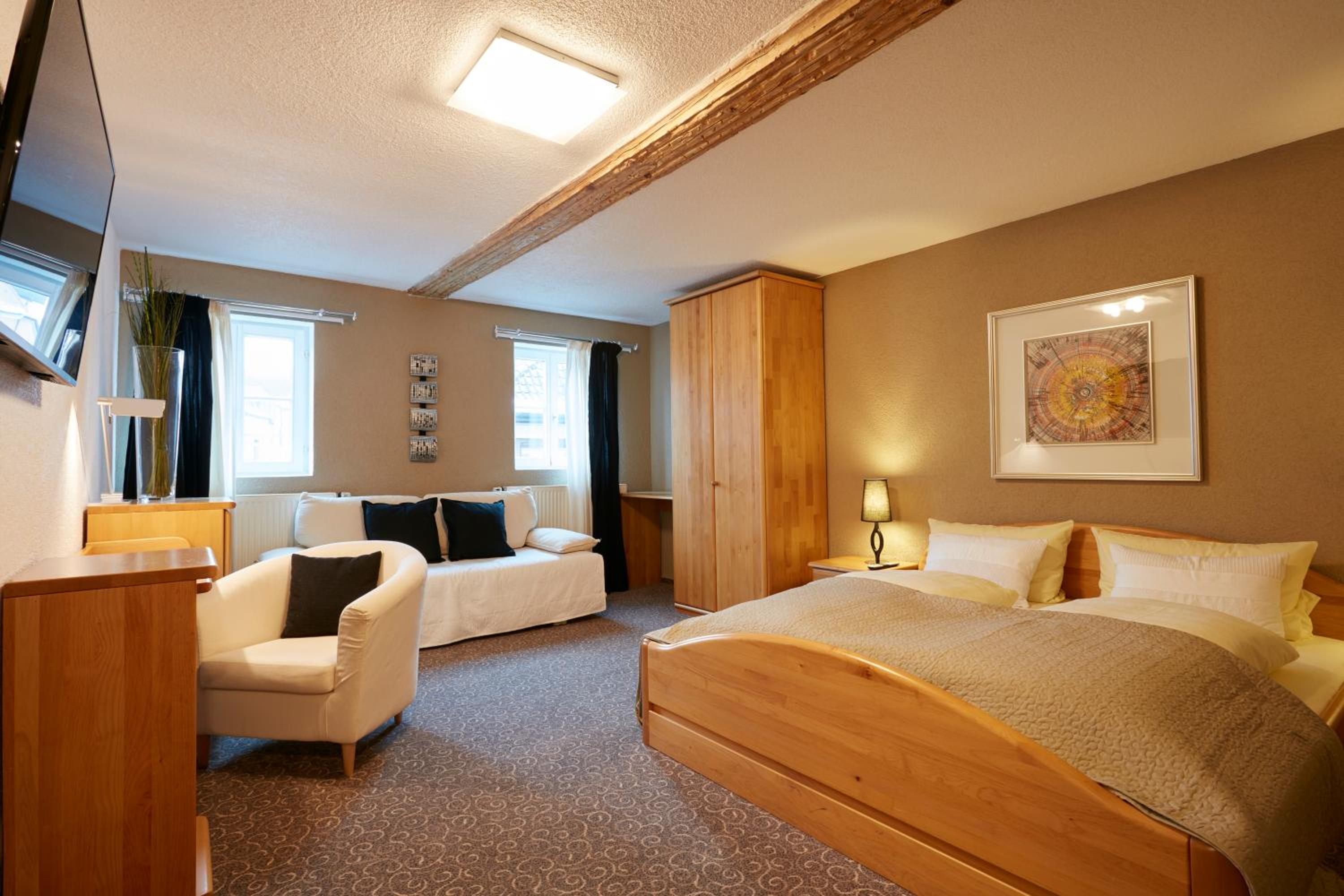 Deluxe Double or Twin Room photo 3