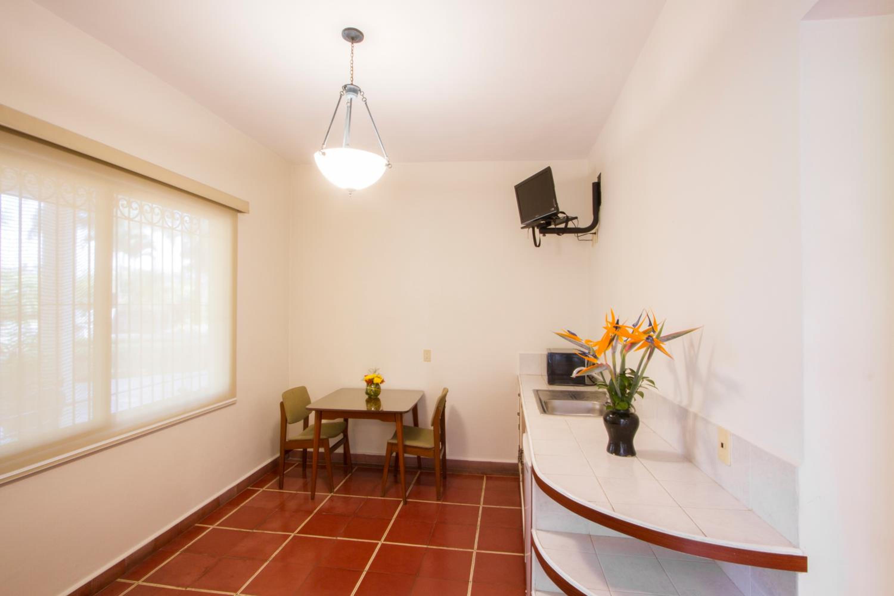 Junior Suite with Garden View photo 3