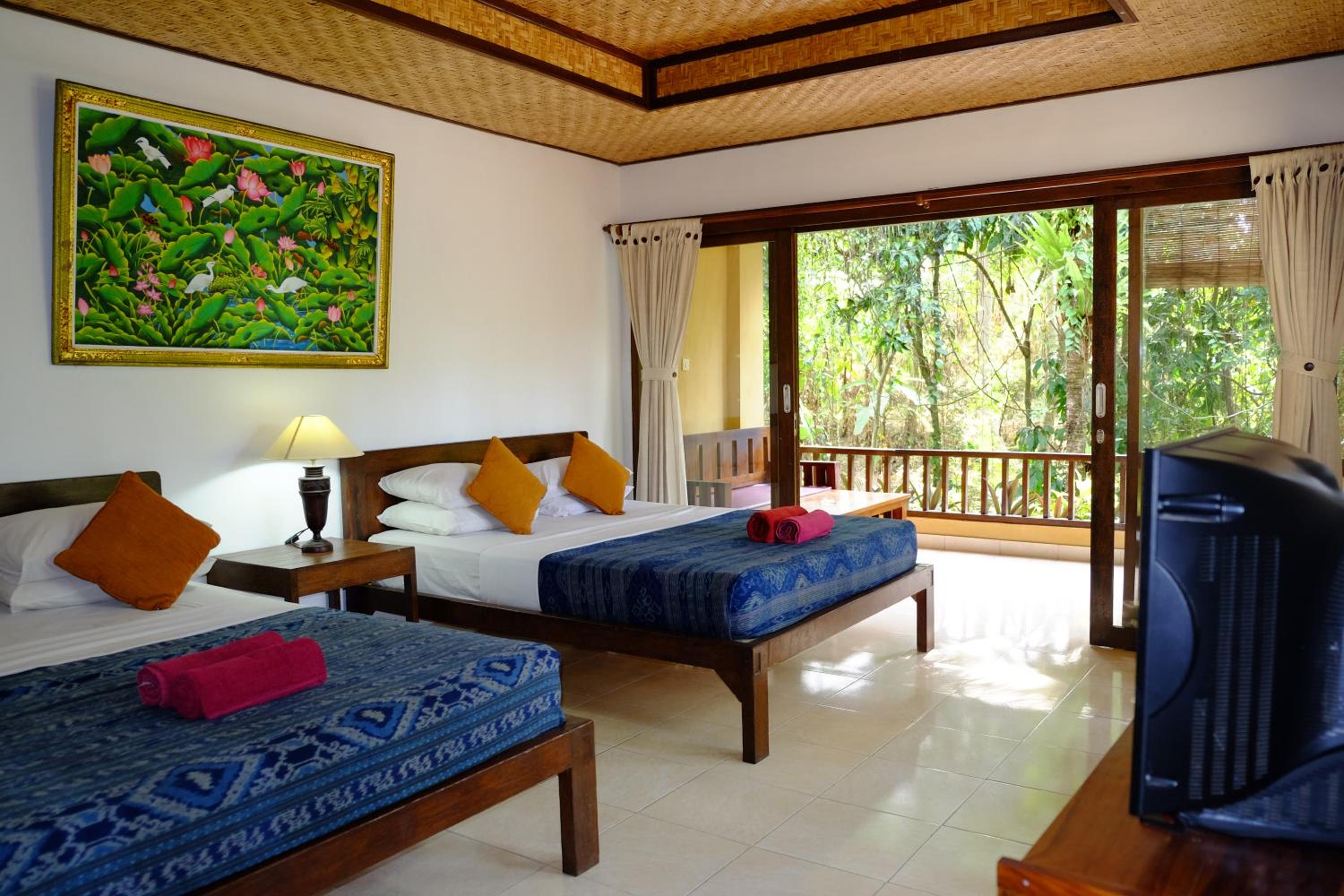 Deluxe Family Room