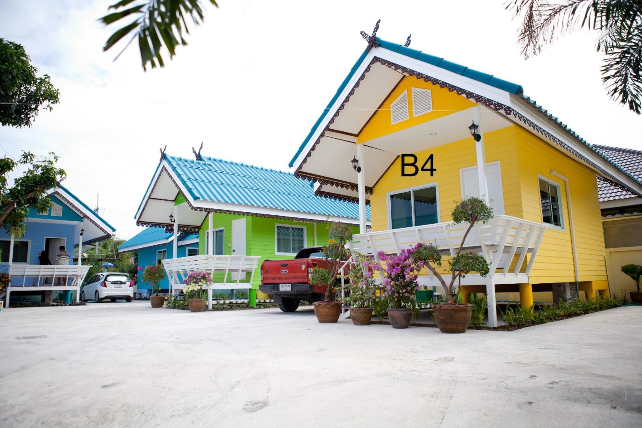 One-Bedroom House - Photo 16