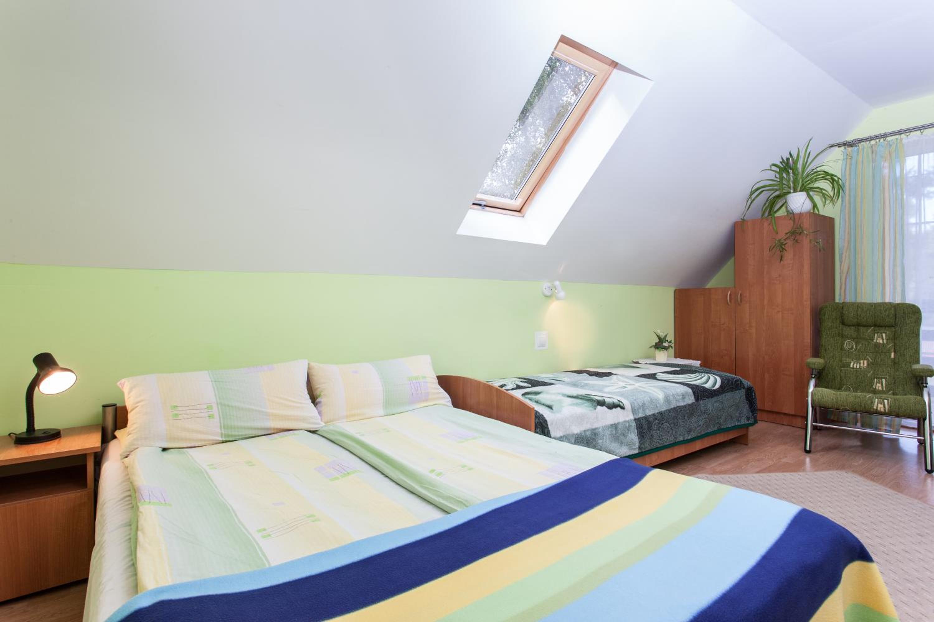 Triple Room with Balcony - Photo 8
