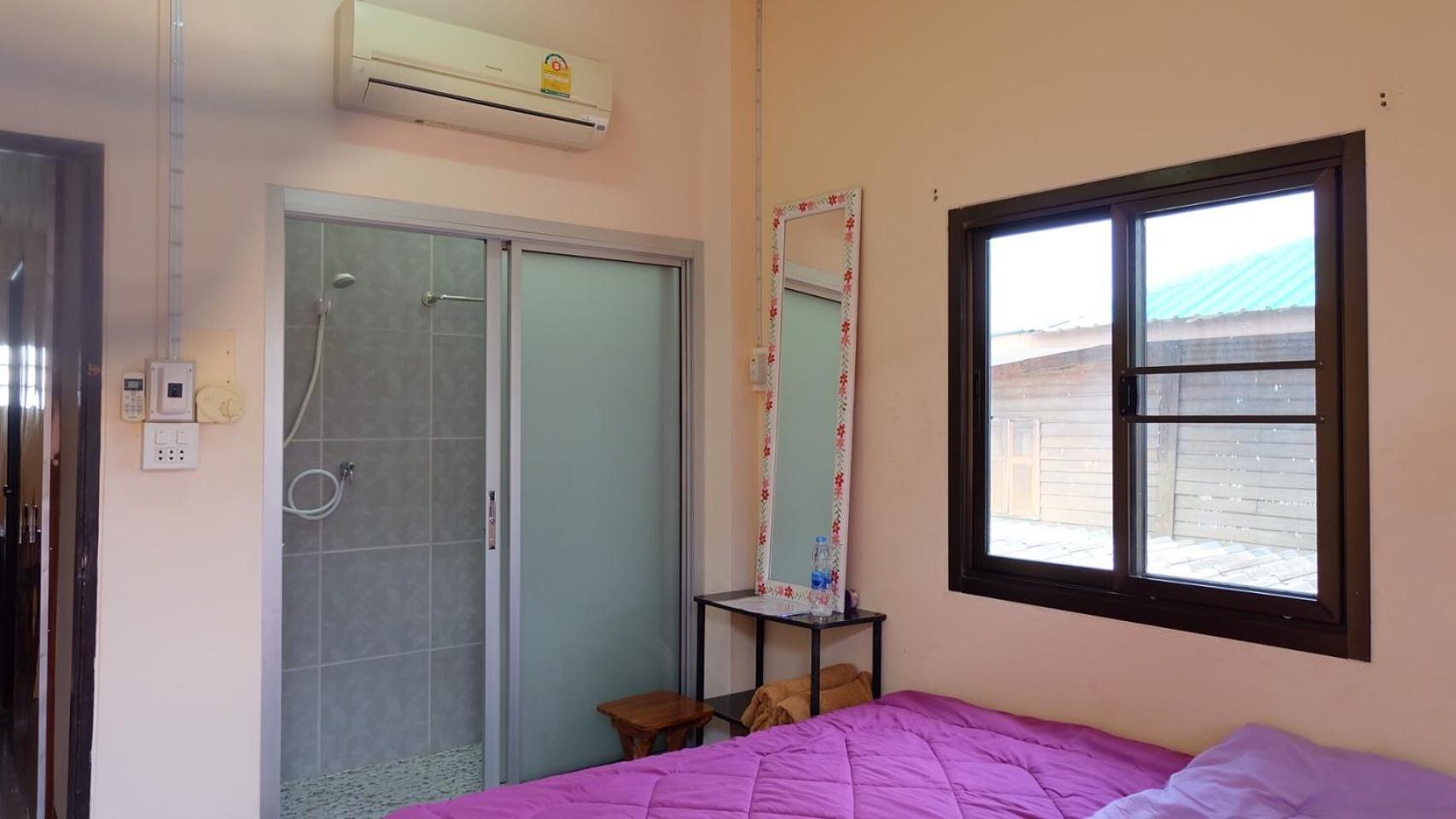 Budget Double Room - Photo 3