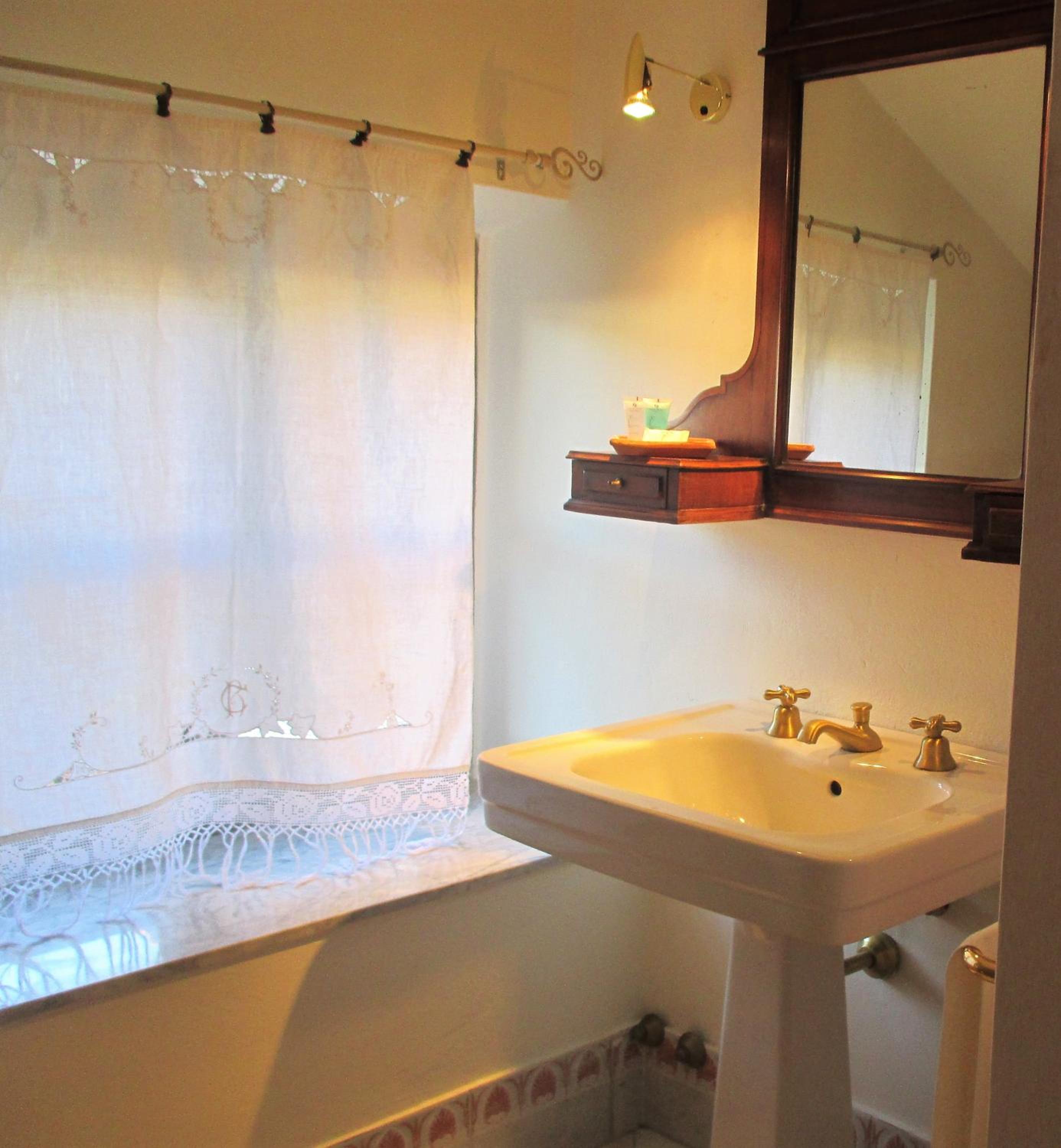 Double Room - Photo 13