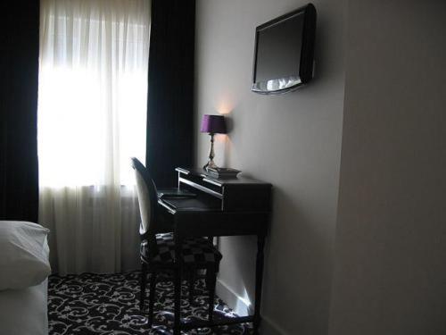 Large Single Room